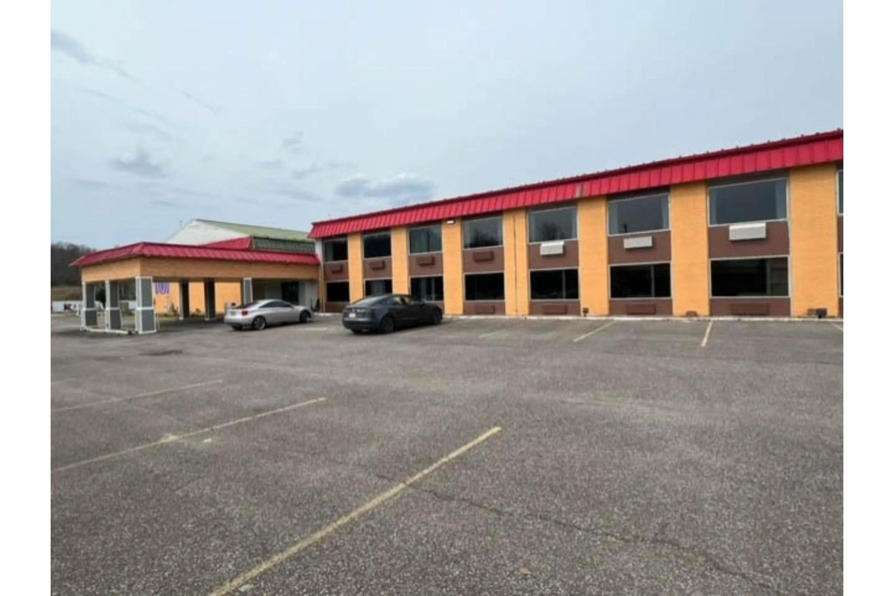 Property building in Motel 6 Williamstown, WV