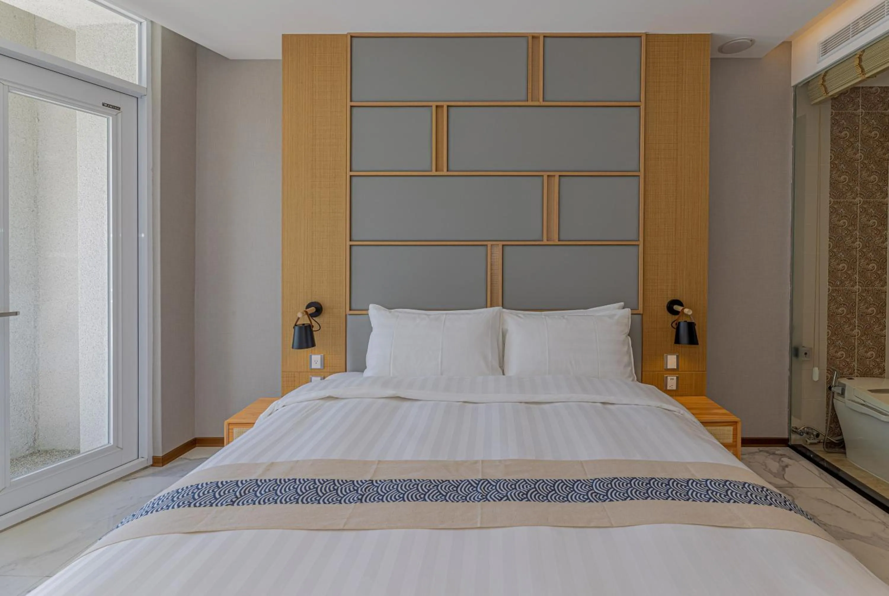 Bed in Sun Moon Lake Apollo Resort Hotel