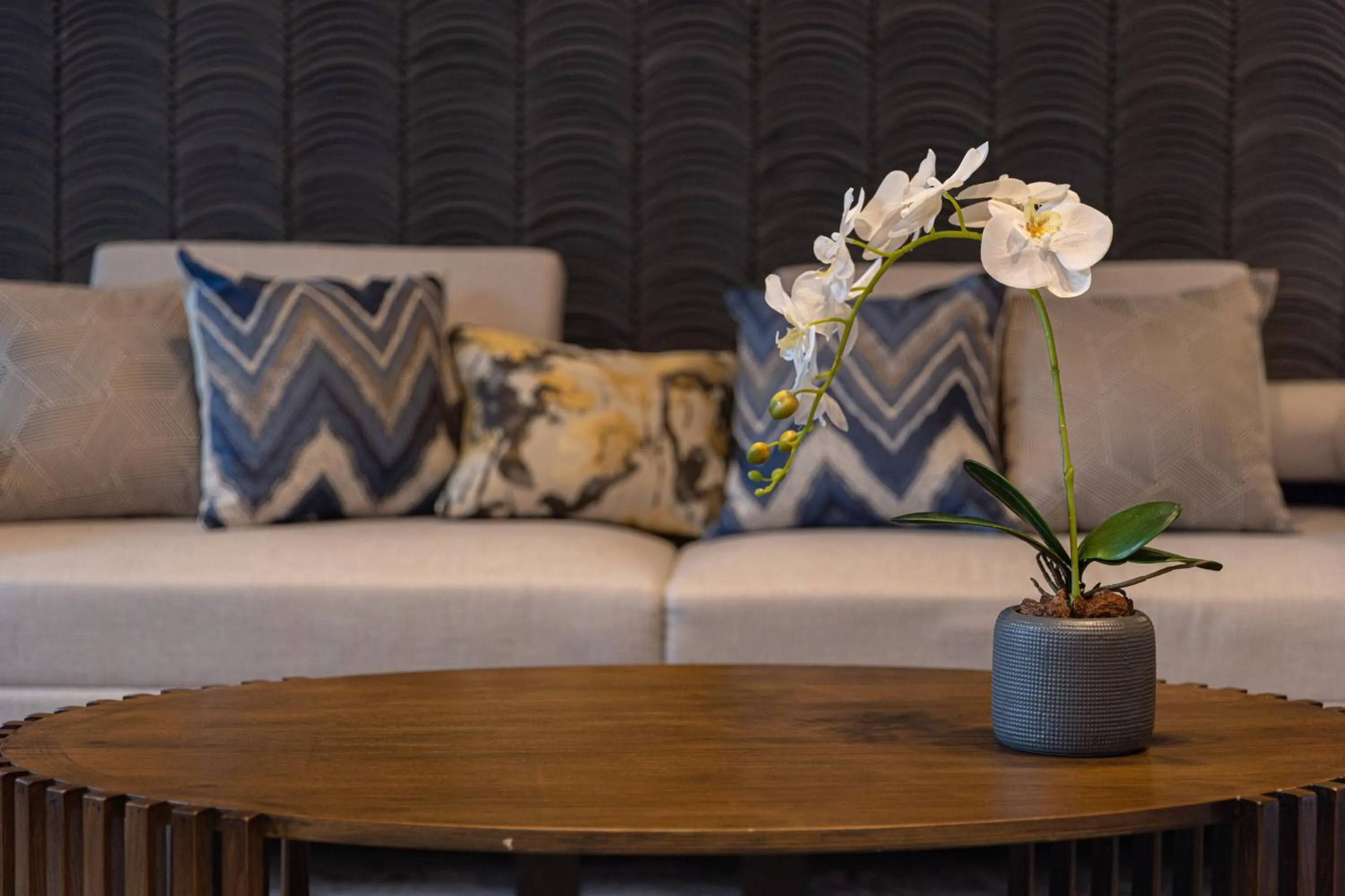 Communal lounge/ TV room in Sun Moon Lake Apollo Resort Hotel