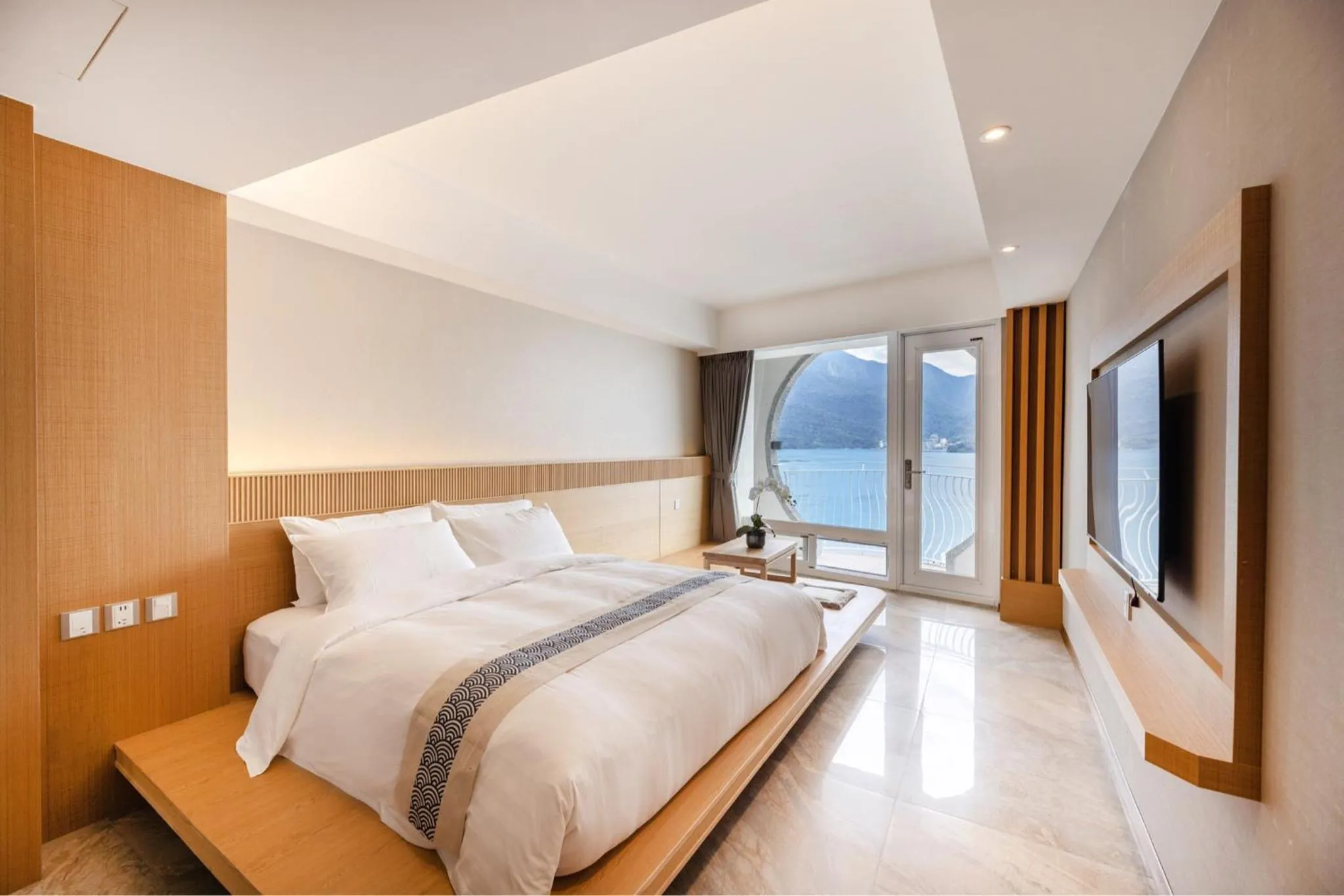 Property building, Bed in Sun Moon Lake Apollo Resort Hotel