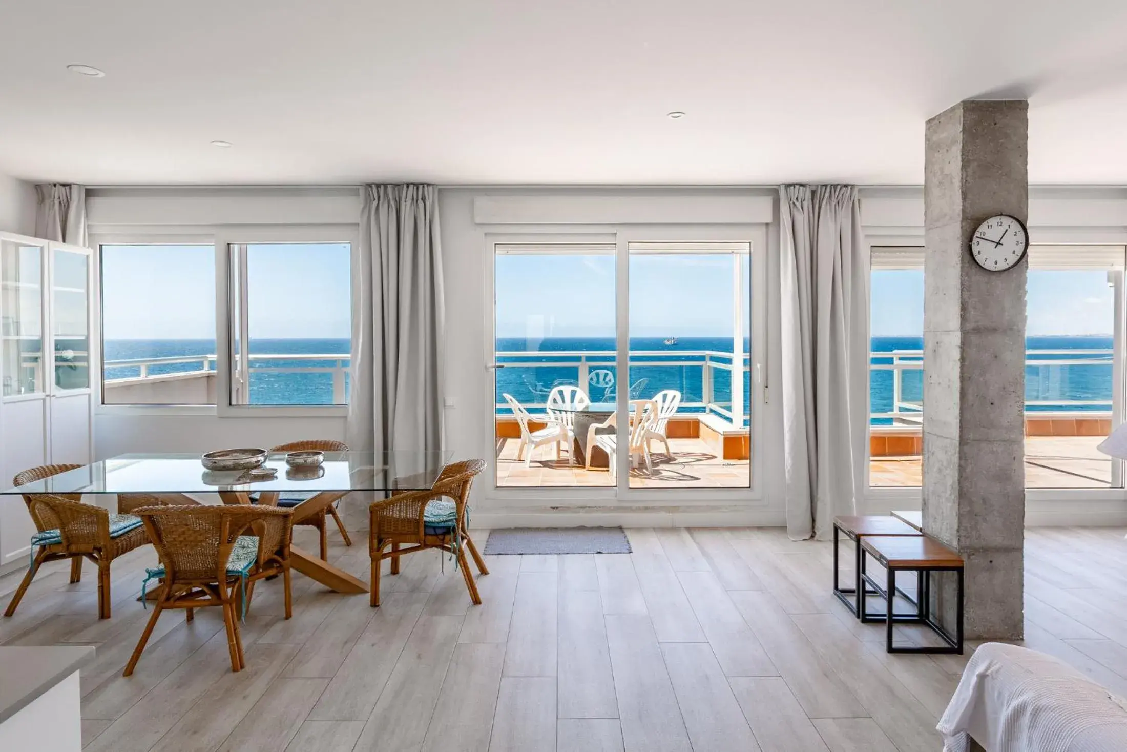 Ático con garaje en 1º línea de playa Almería Ático con garaje en 1º línea de playa Almería