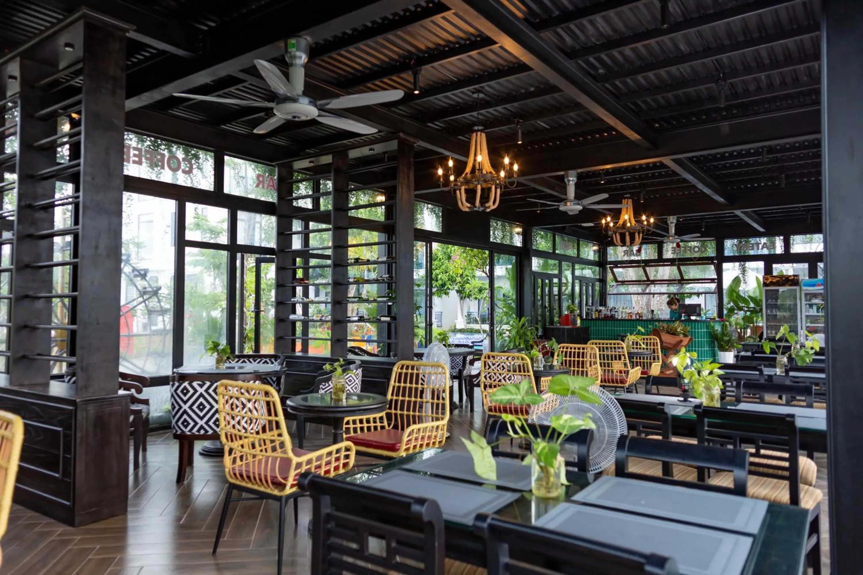 Restaurant/places to eat in Serene Nature Boutique Resort & Spa