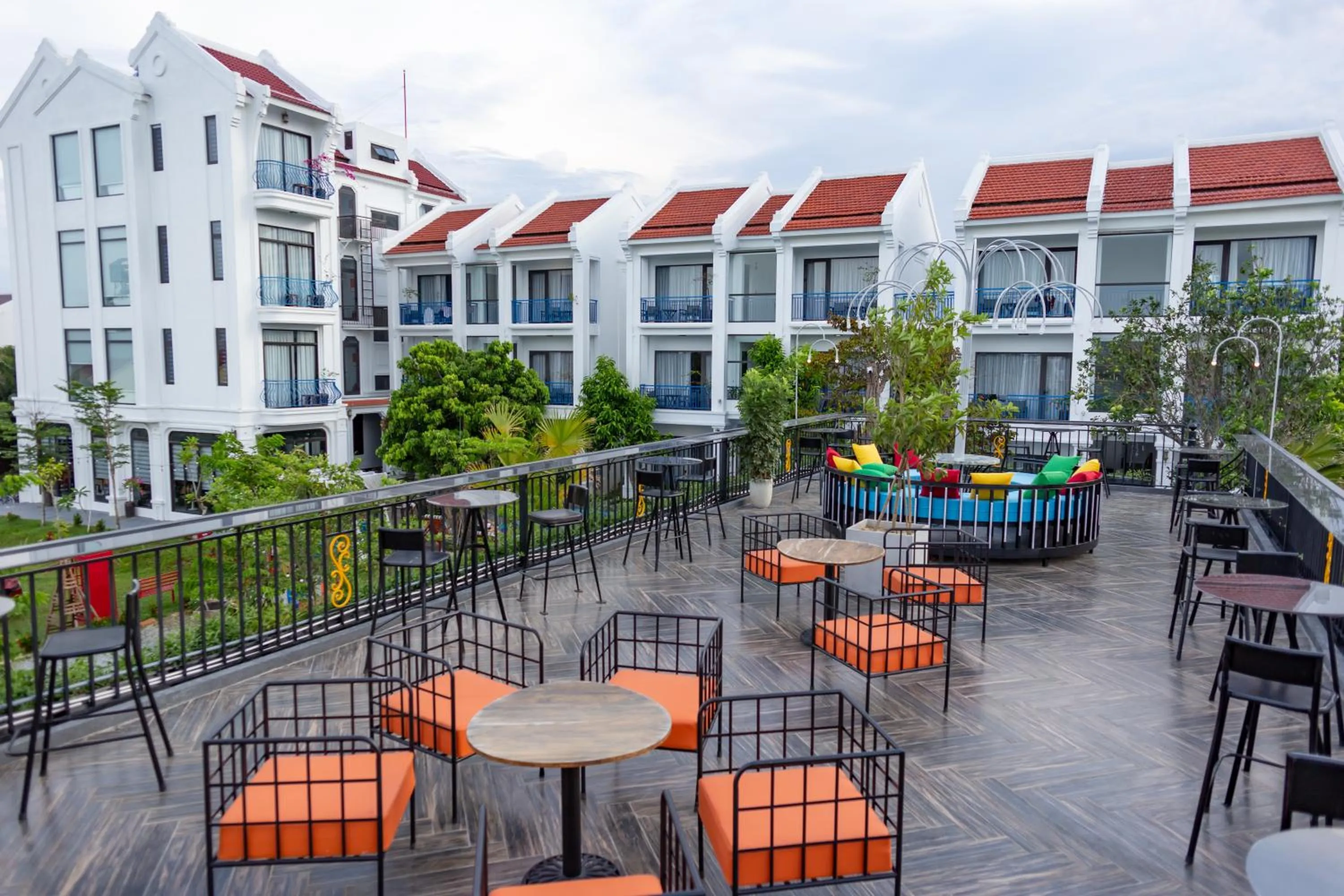 Lounge or bar in Serene Nature Boutique Resort & Spa