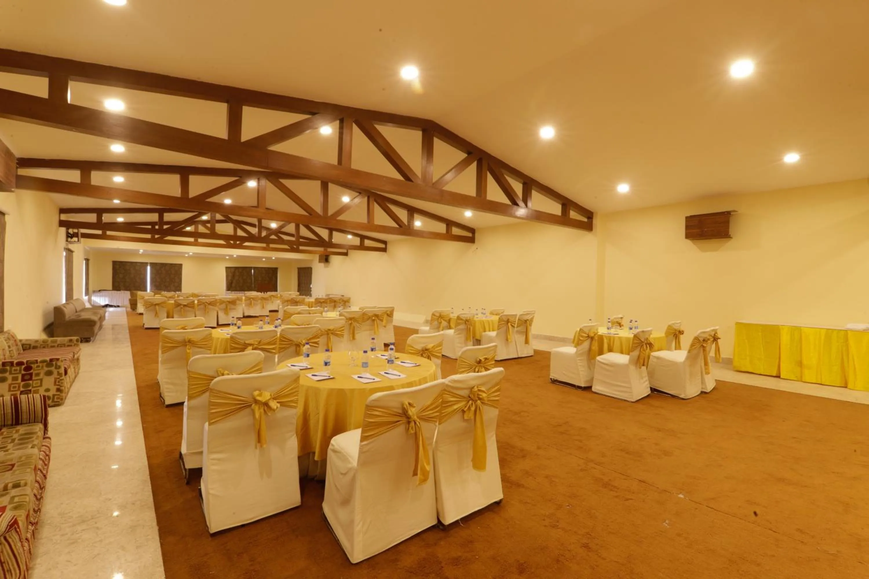 Banquet/Function facilities in Green N Breeze Resorts Mussoorie