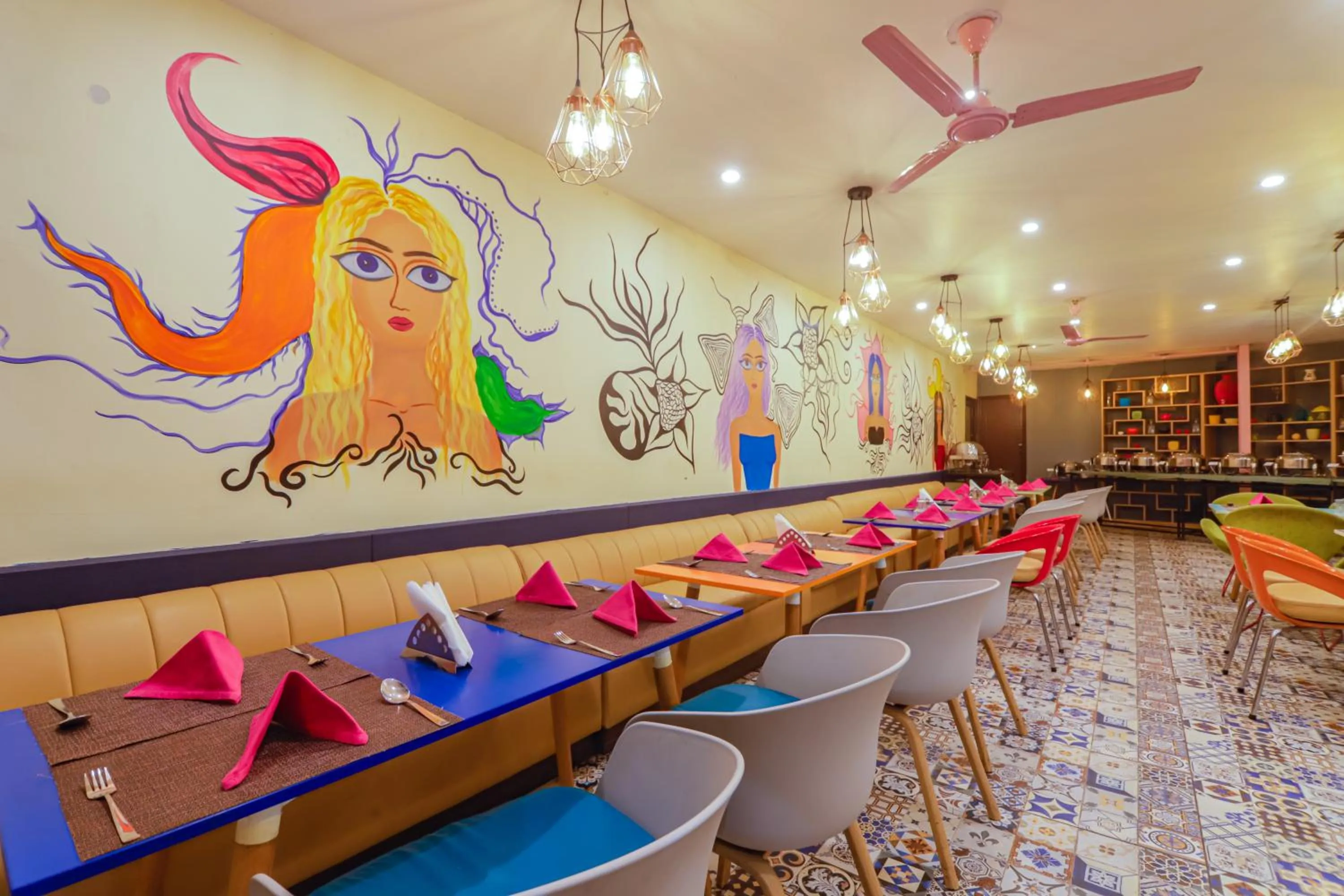 Restaurant/places to eat in Green N Breeze Resorts Mussoorie