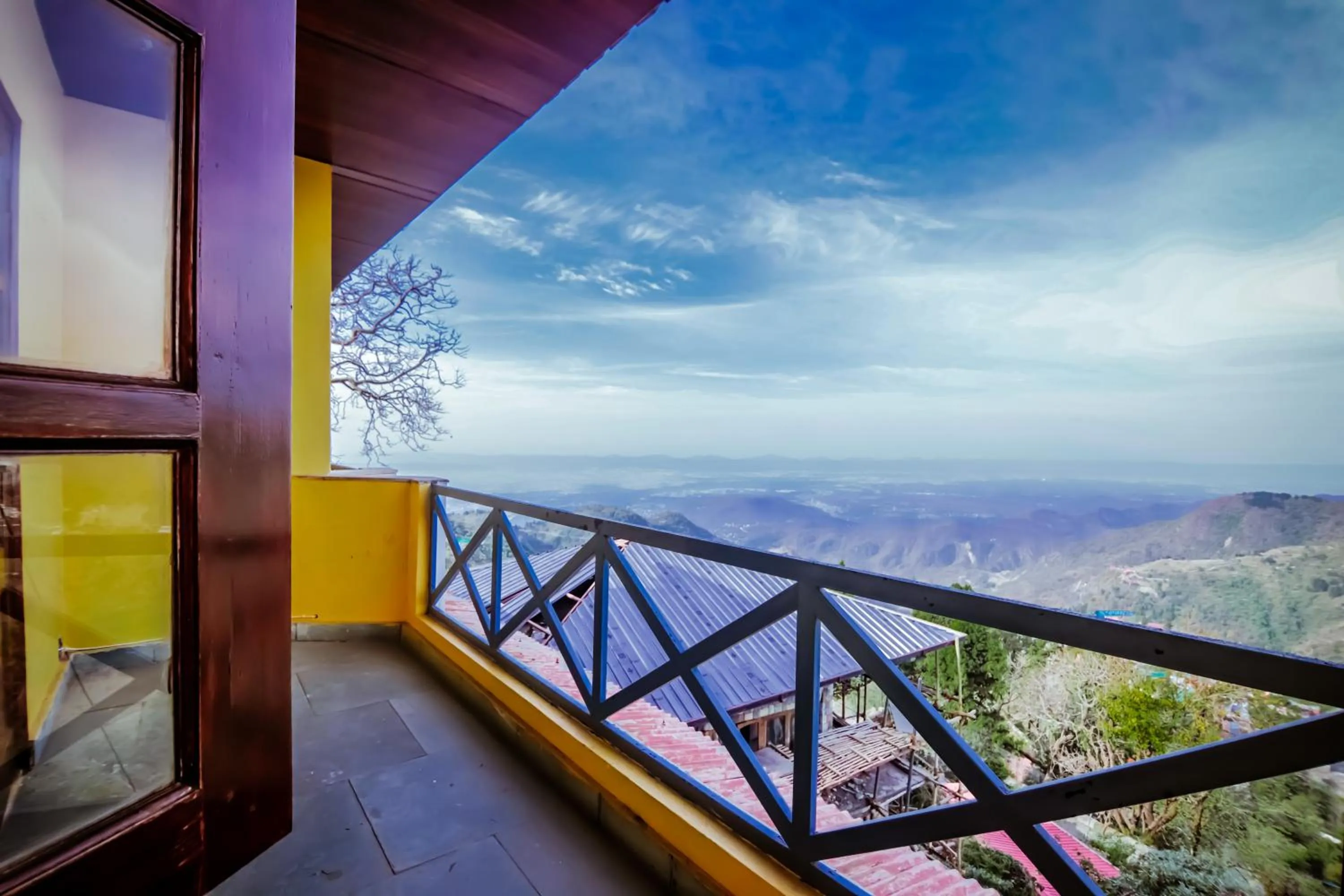 Balcony/Terrace in Green N Breeze Resorts Mussoorie