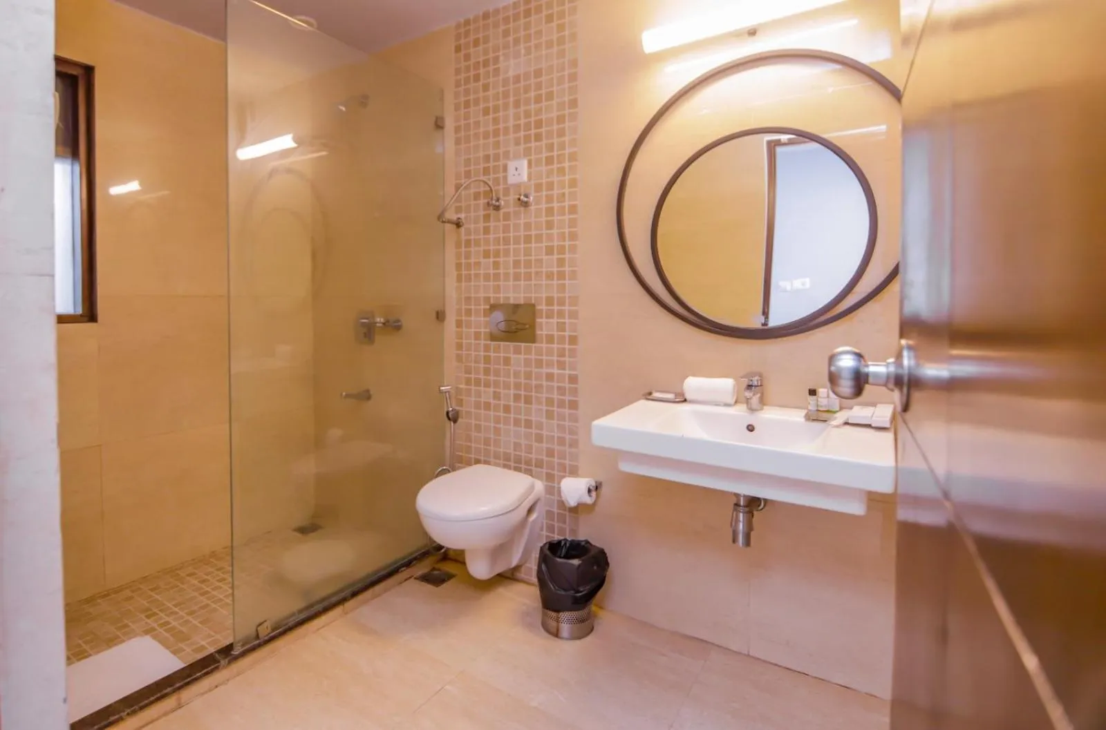 Shower in Green N Breeze Resorts Mussoorie