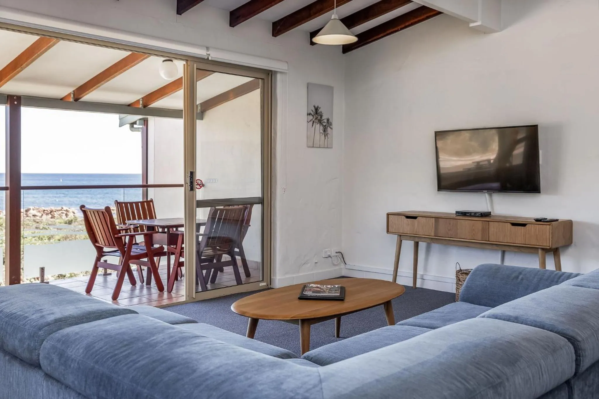 Canal Rocks Beachfront Apartments