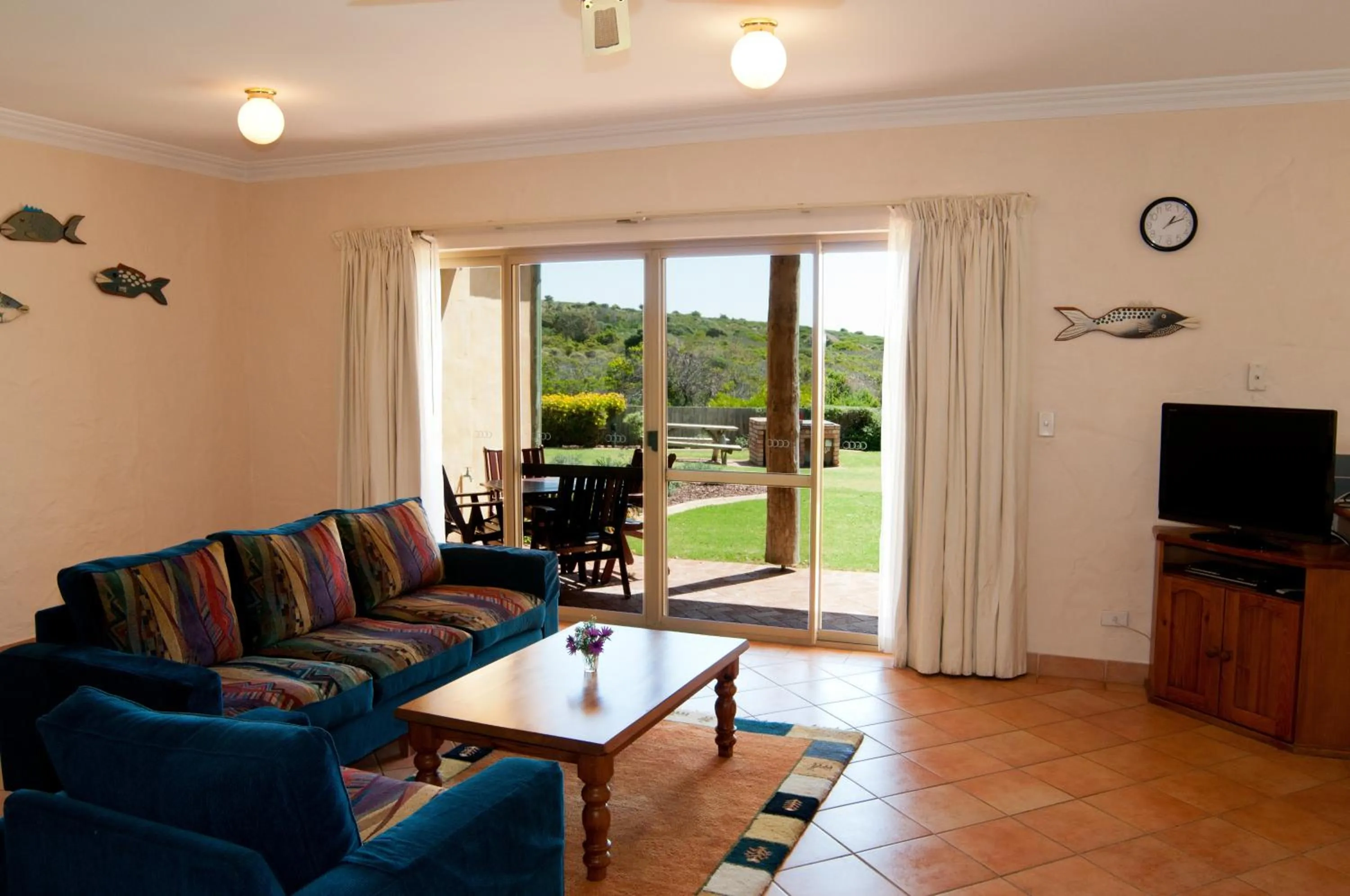 Living room in Canal Rocks Beachfront Apartments