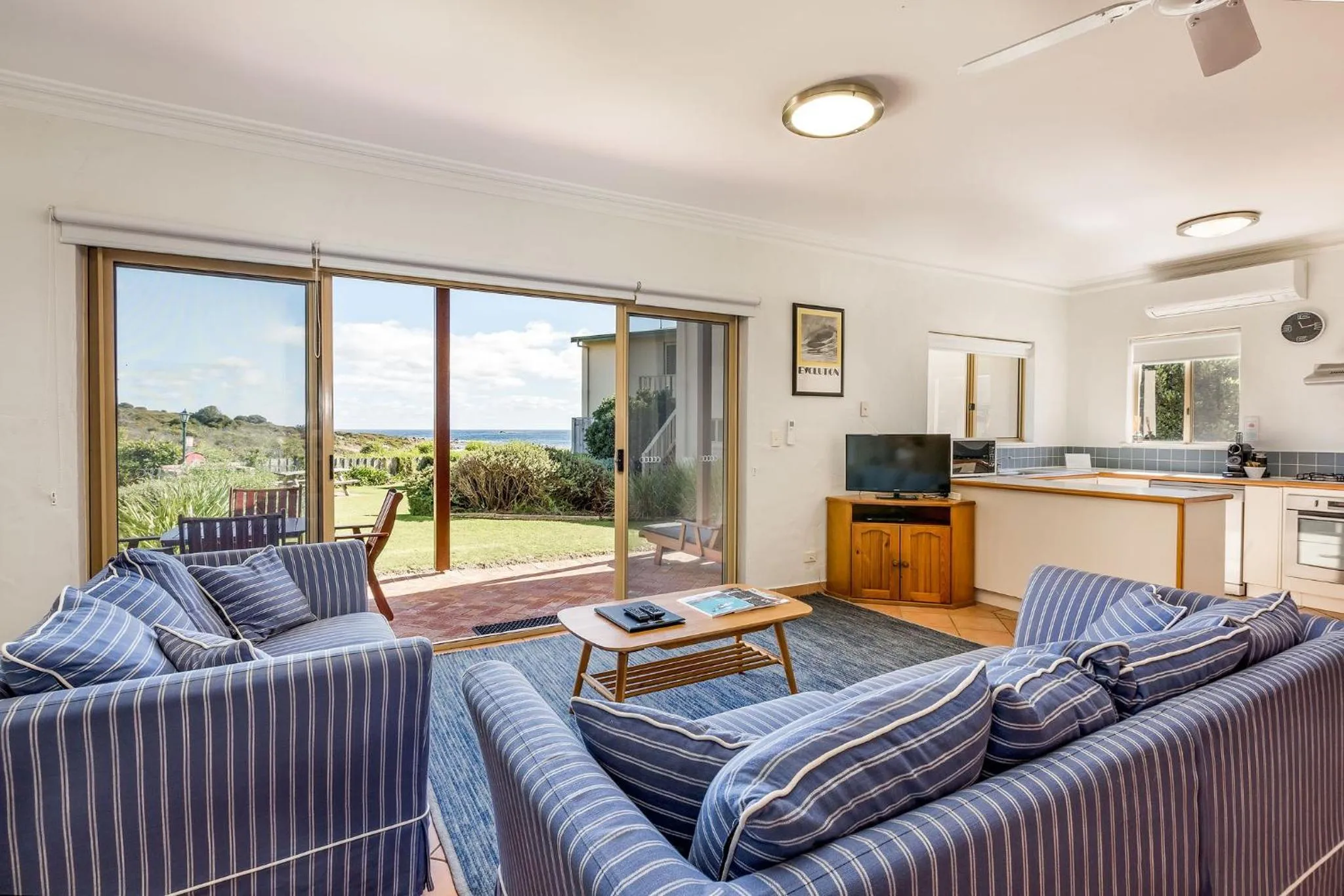 Canal Rocks Beachfront Apartments