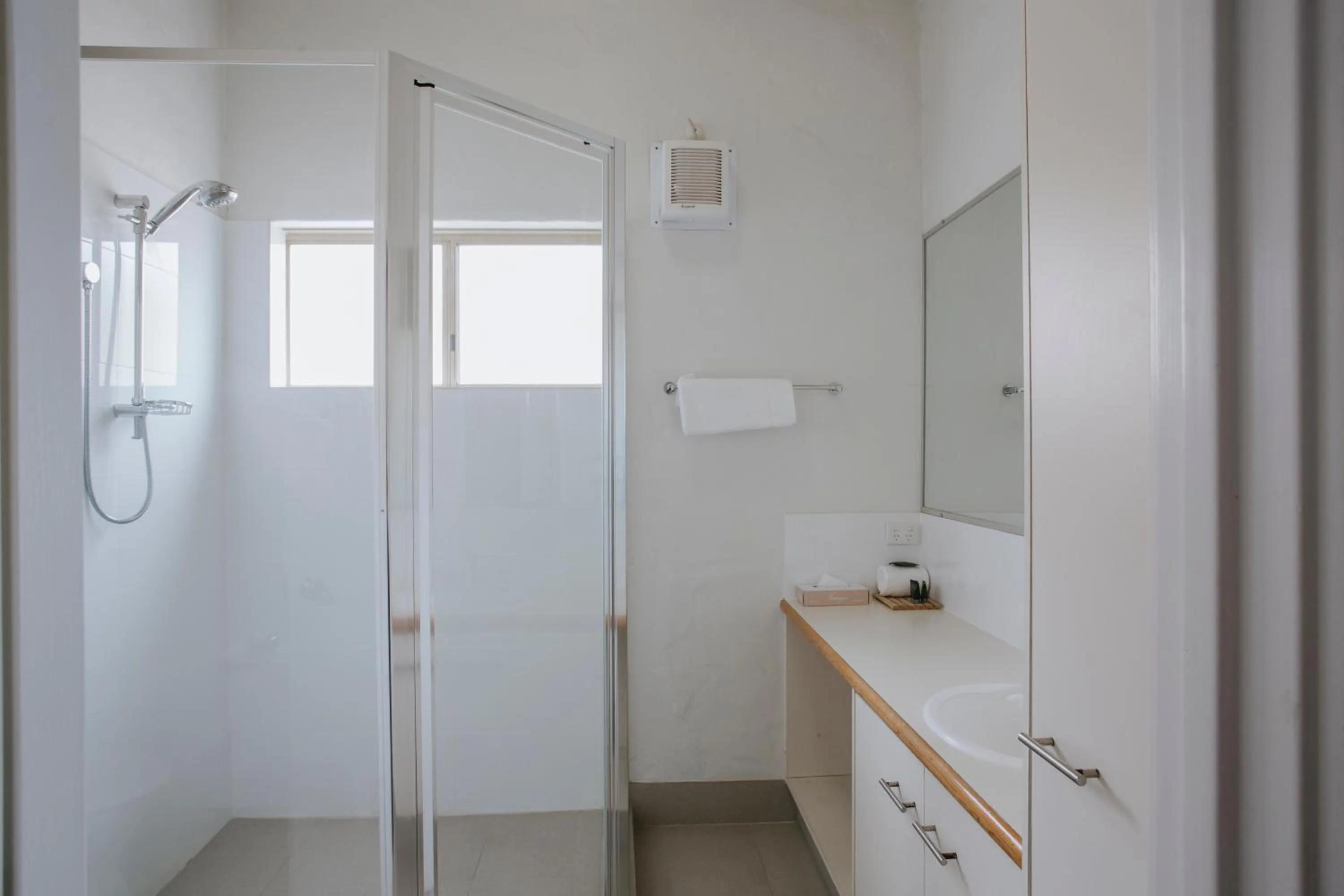 Bathroom in Canal Rocks Beachfront Apartments