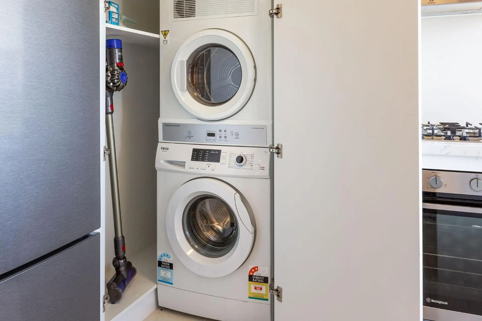 Canal Rocks Beachfront Apartments