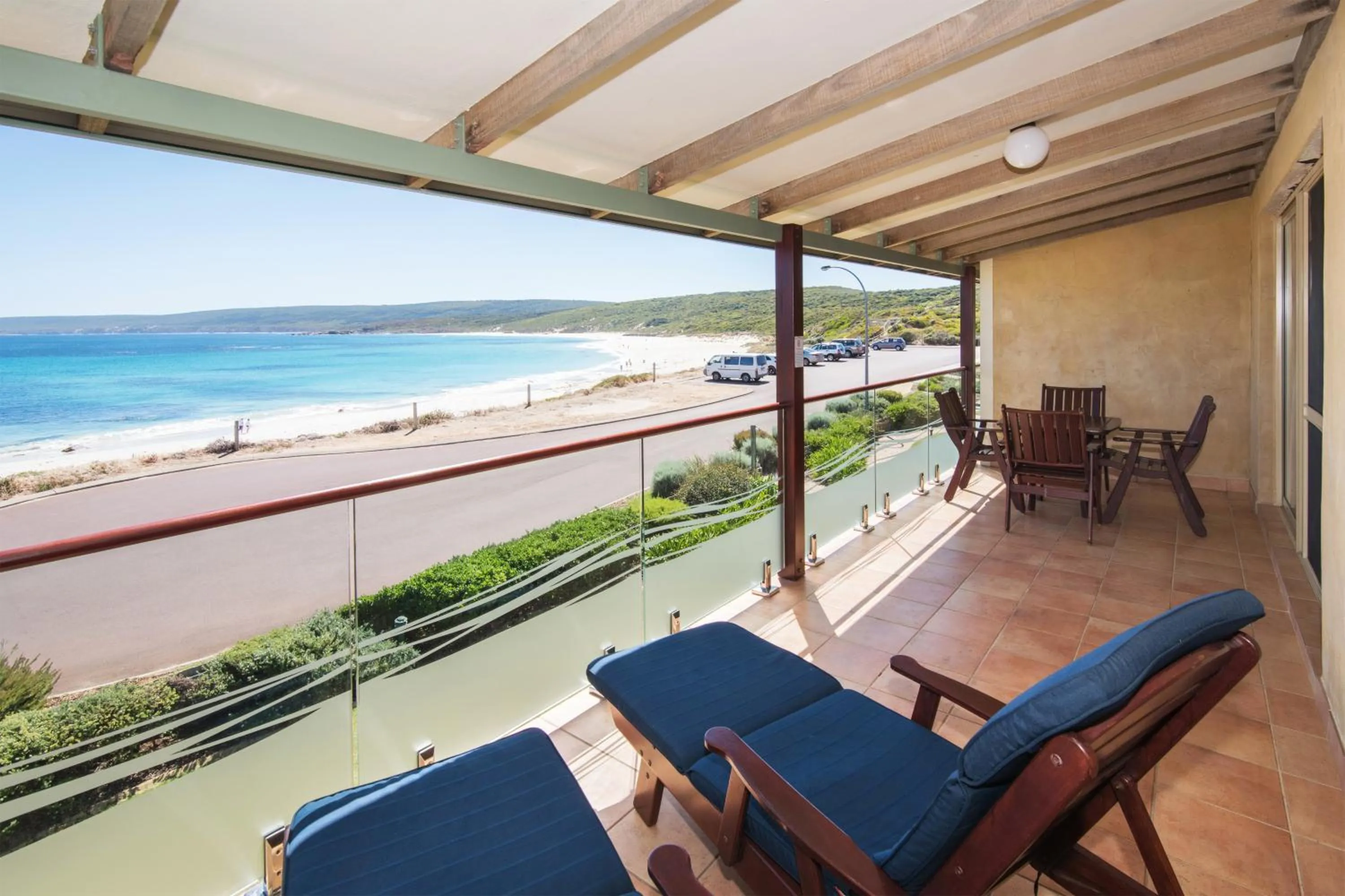 Day in Canal Rocks Beachfront Apartments