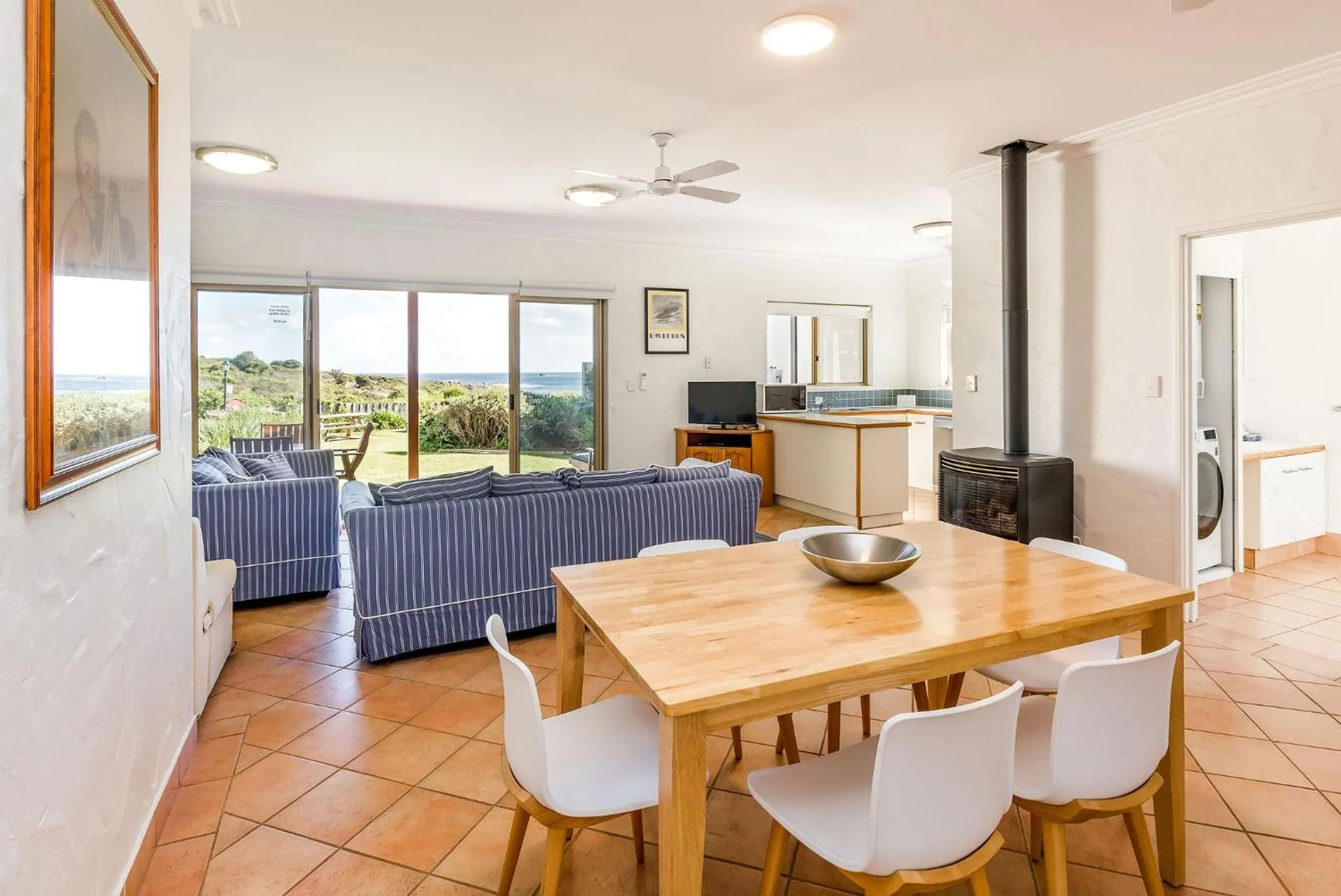 Canal Rocks Beachfront Apartments