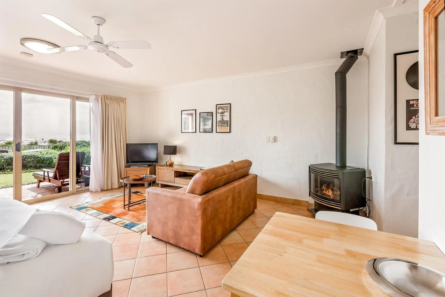 Canal Rocks Beachfront Apartments