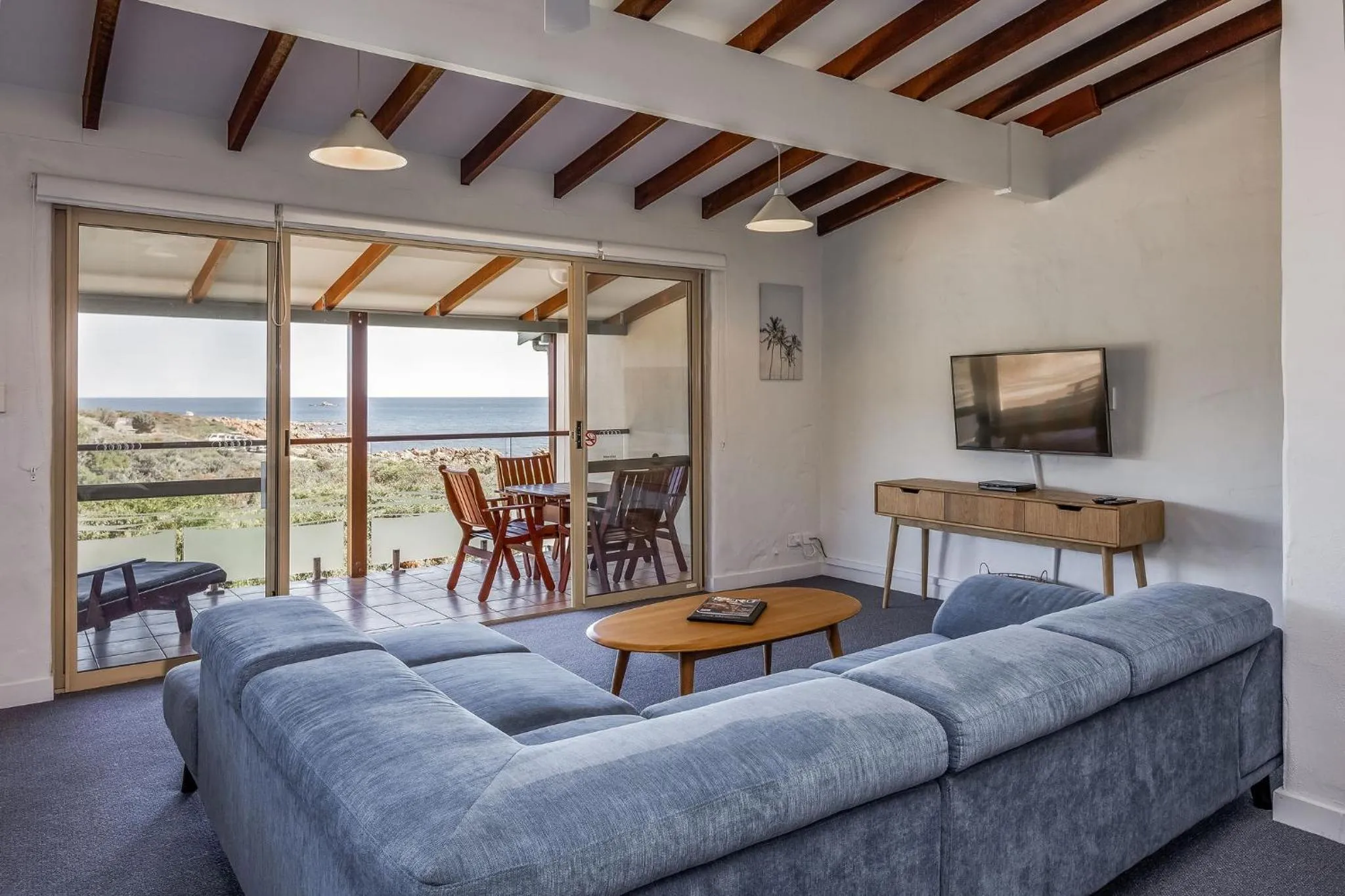 Canal Rocks Beachfront Apartments