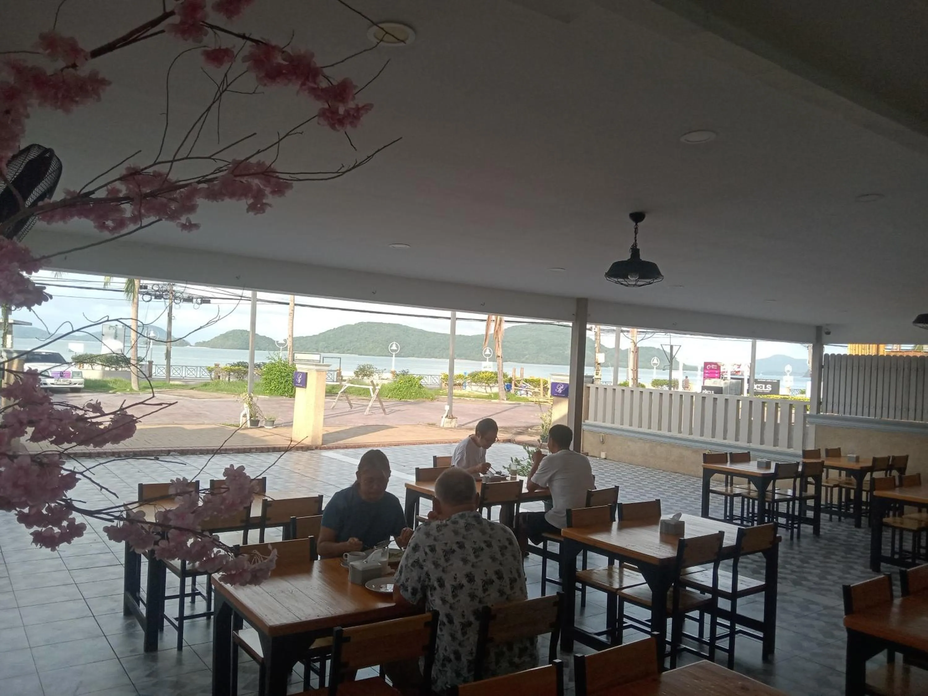 Restaurant/places to eat in Panwa Beach Side Beachfront