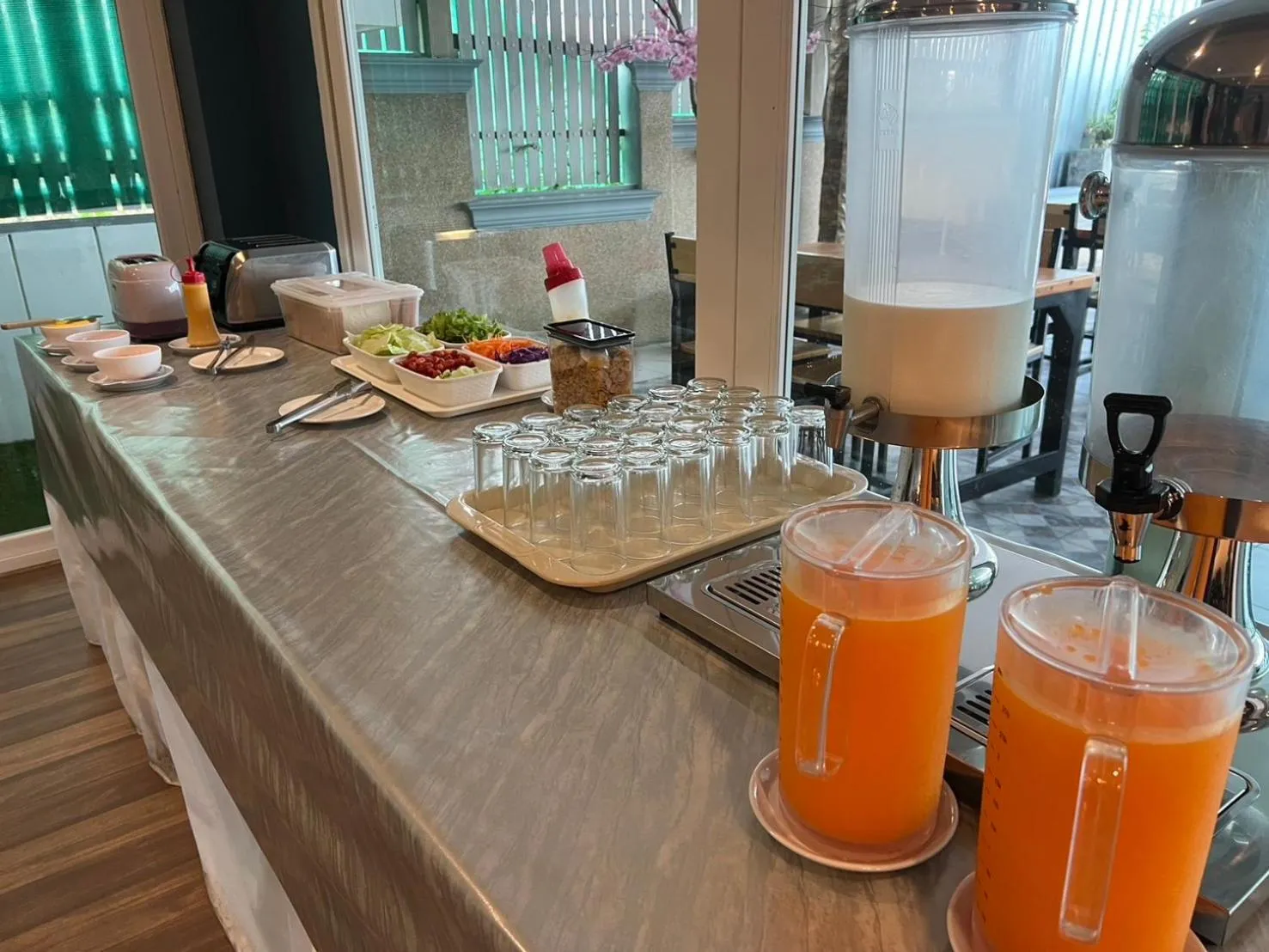 Restaurant/places to eat in Panwa Beach Side Beachfront