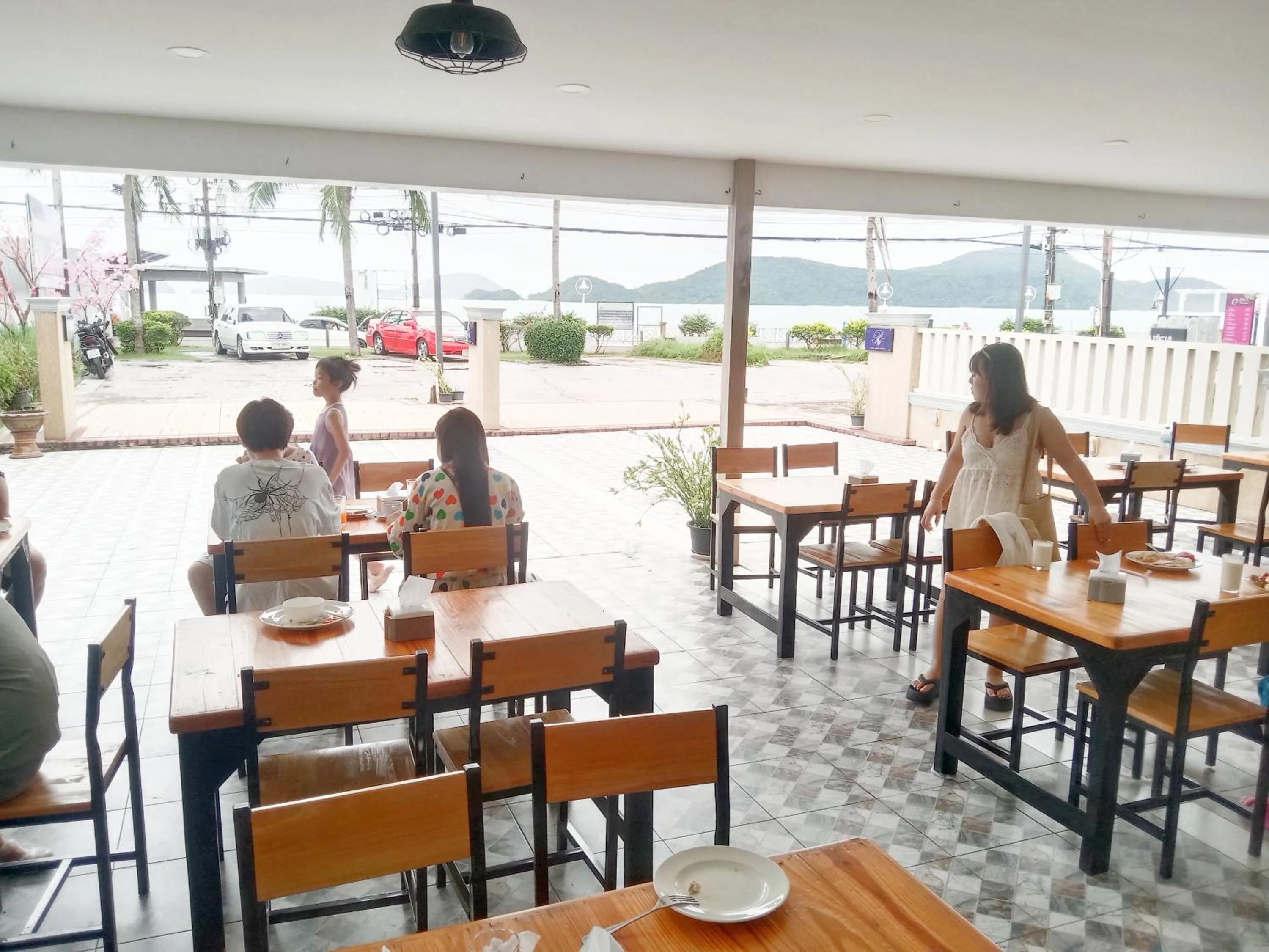 Restaurant/places to eat in Panwa Beach Side Beachfront