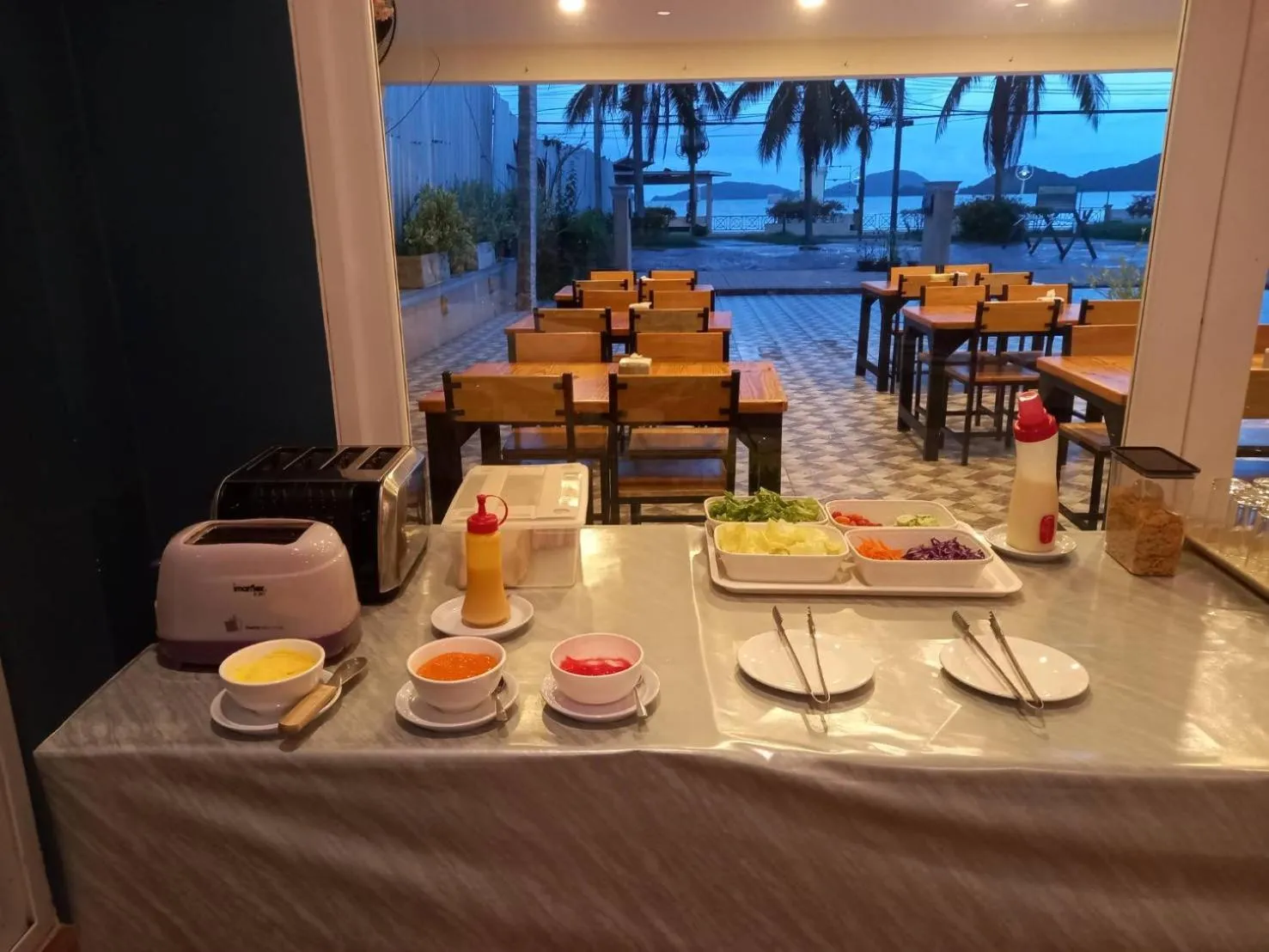 Restaurant/places to eat in Panwa Beach Side Beachfront