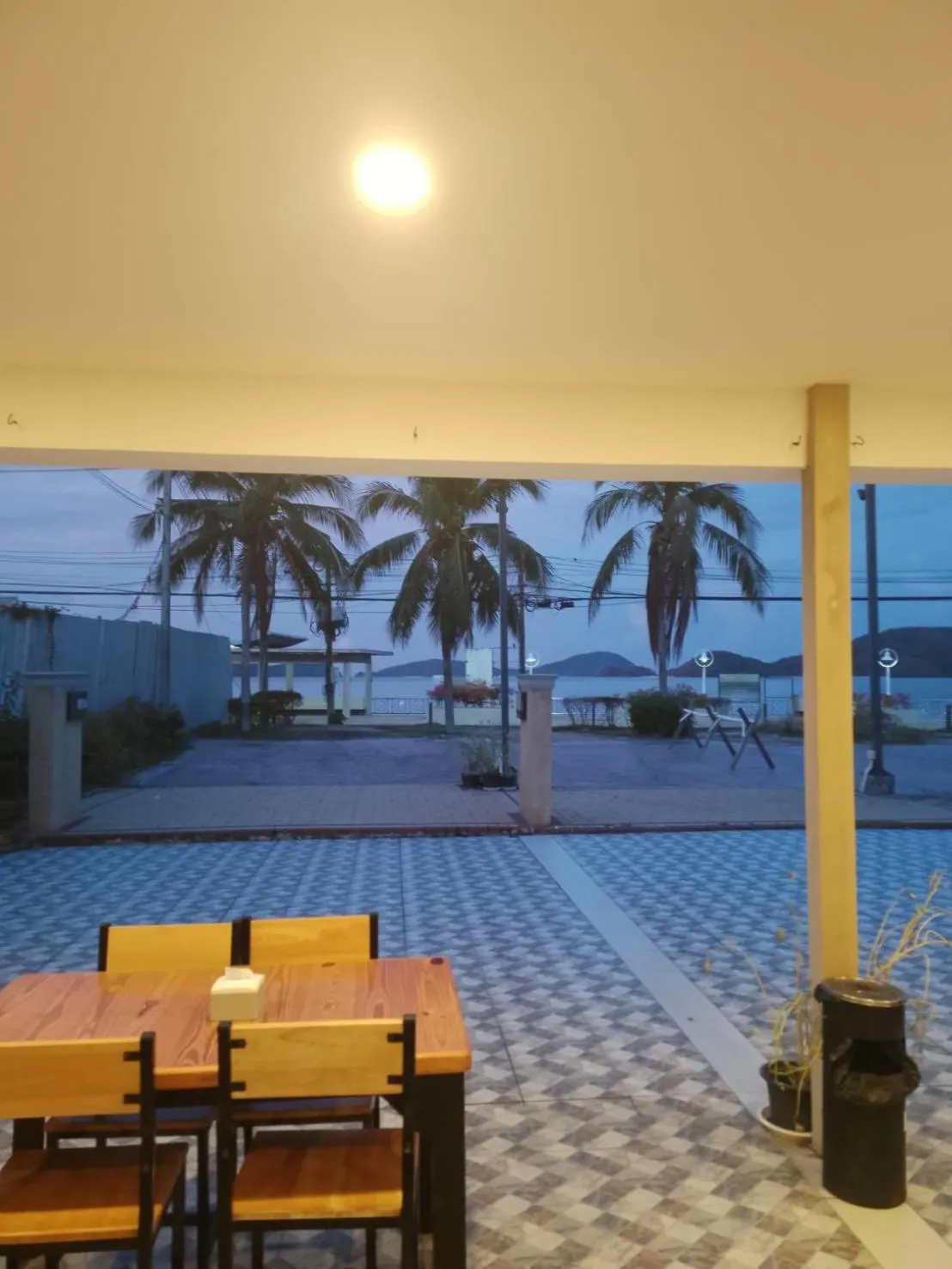 Restaurant/places to eat in Panwa Beach Side Beachfront