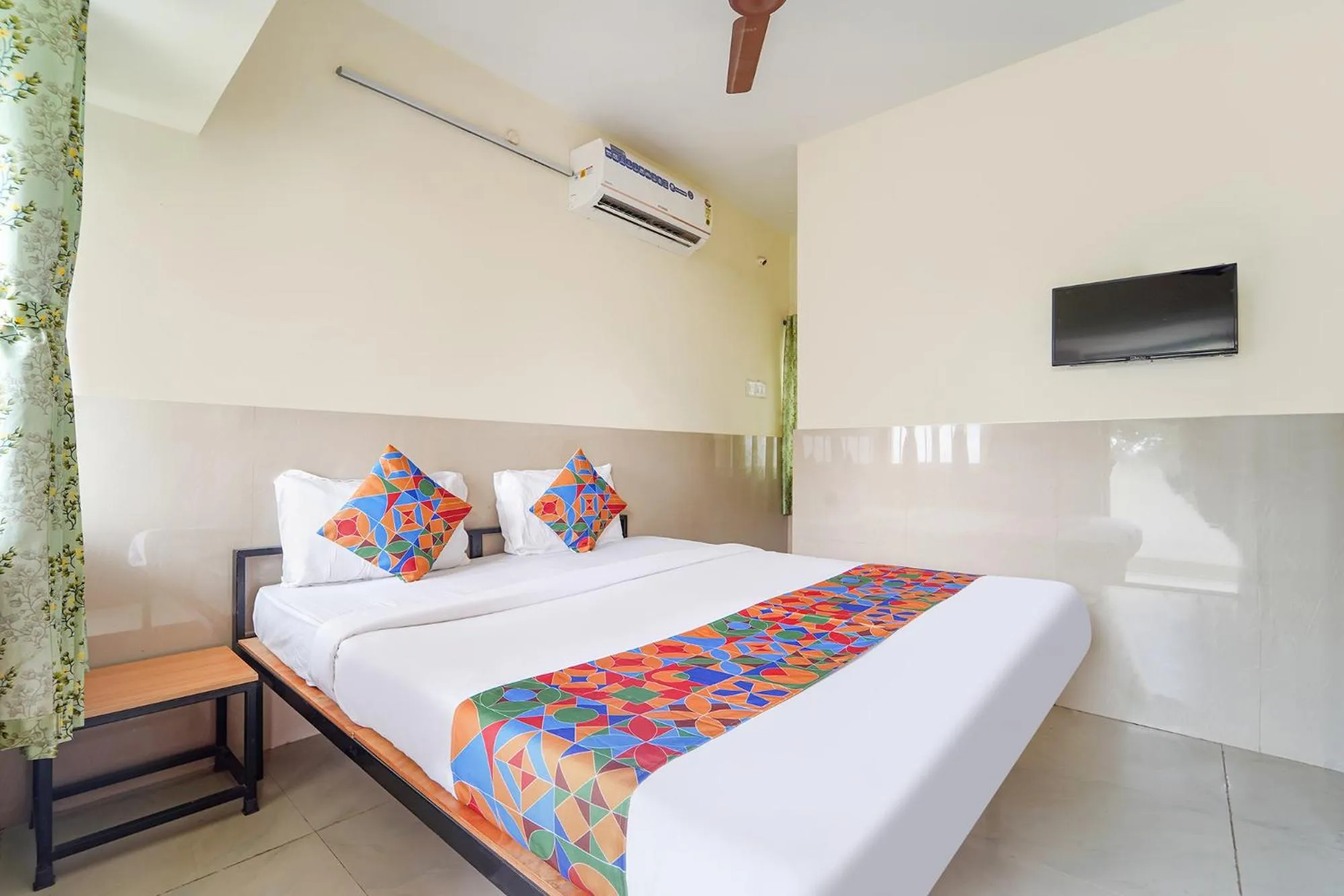 Bed in FabExpress Clover Castle - Nr Coimbatore International Airport