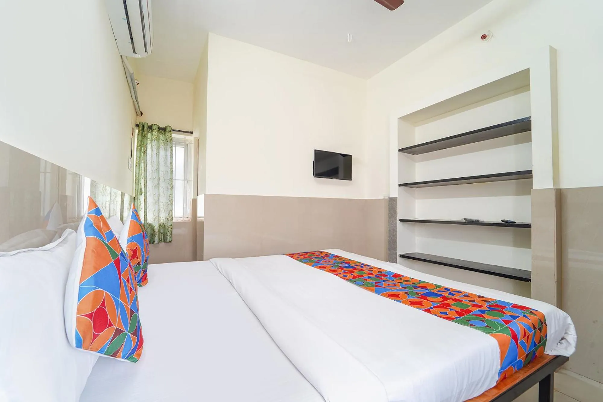 Bed in FabExpress Clover Castle - Nr Coimbatore International Airport