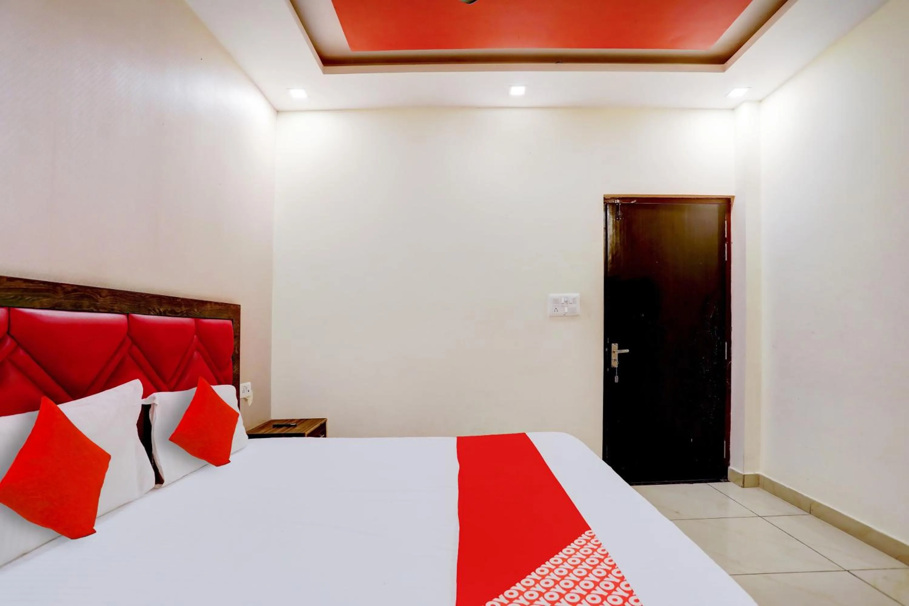 Bedroom, Bed in Hotel O Elibrista