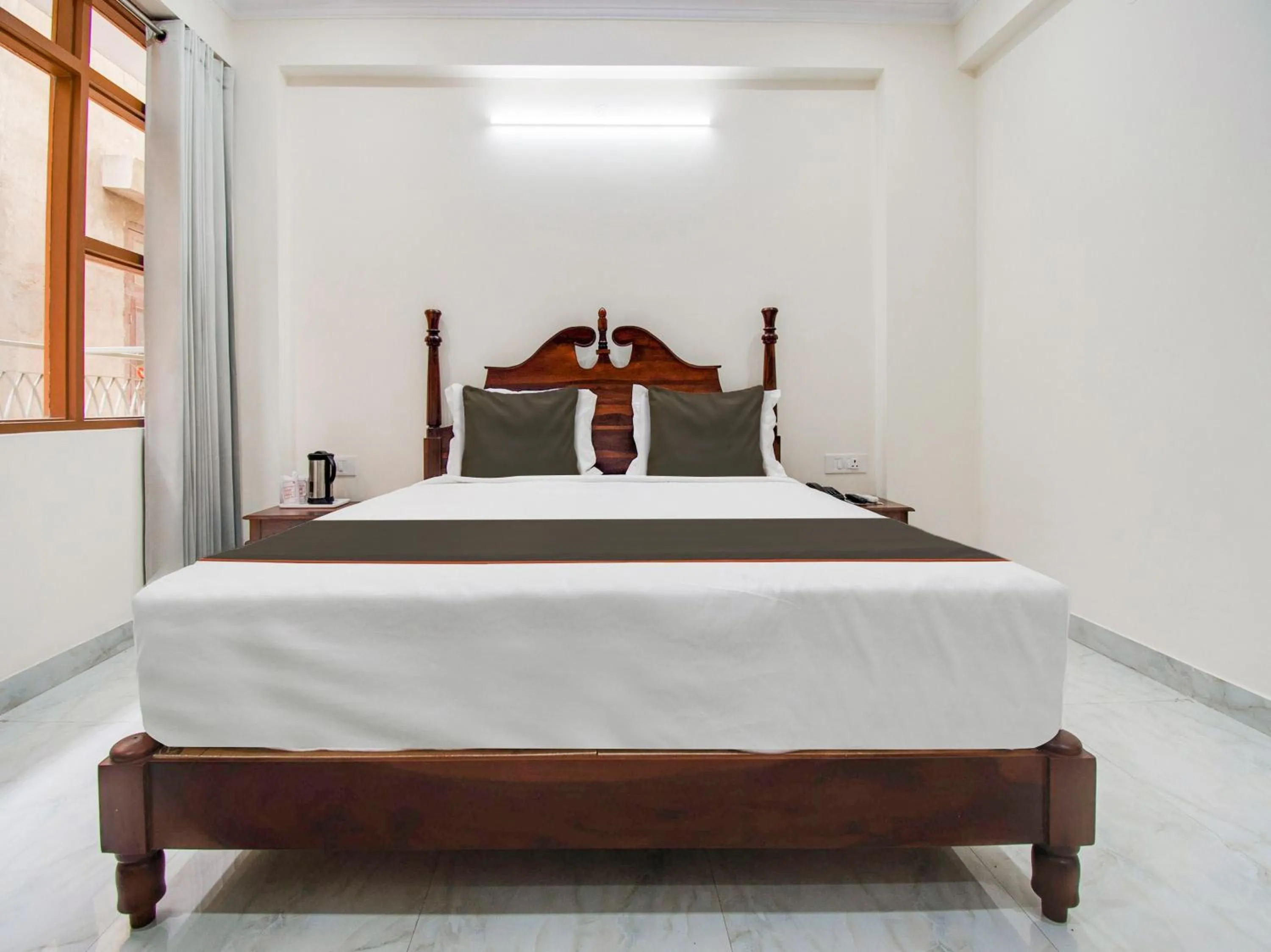 Bedroom in OYO Hotel O Omeshwari