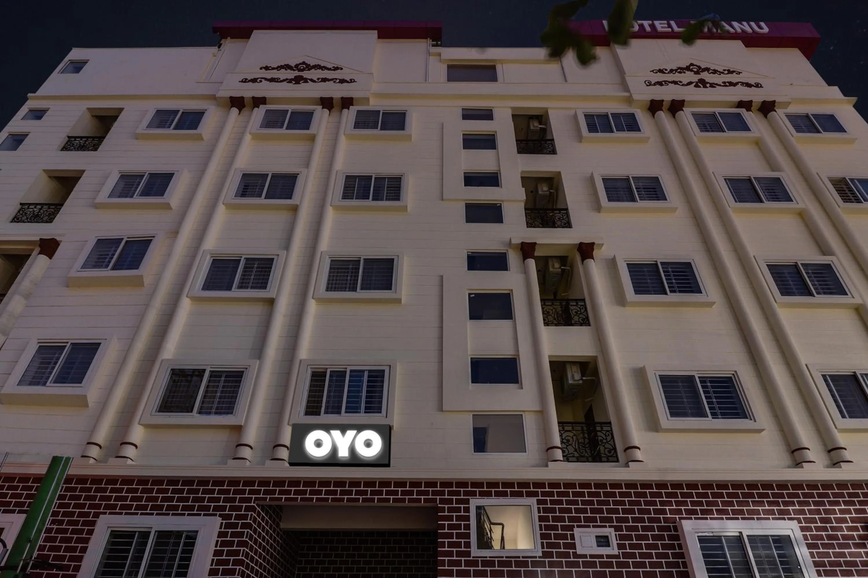 Facade/entrance in Collection O Manu