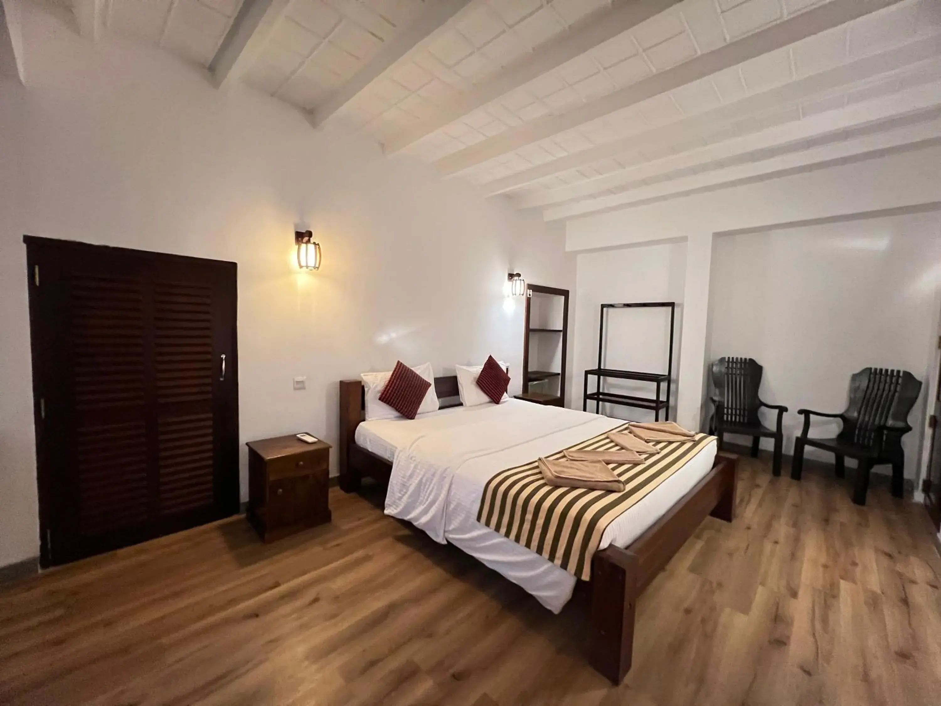 Economy Double Room in VillaWatuna Economy Double Room in VillaWatuna