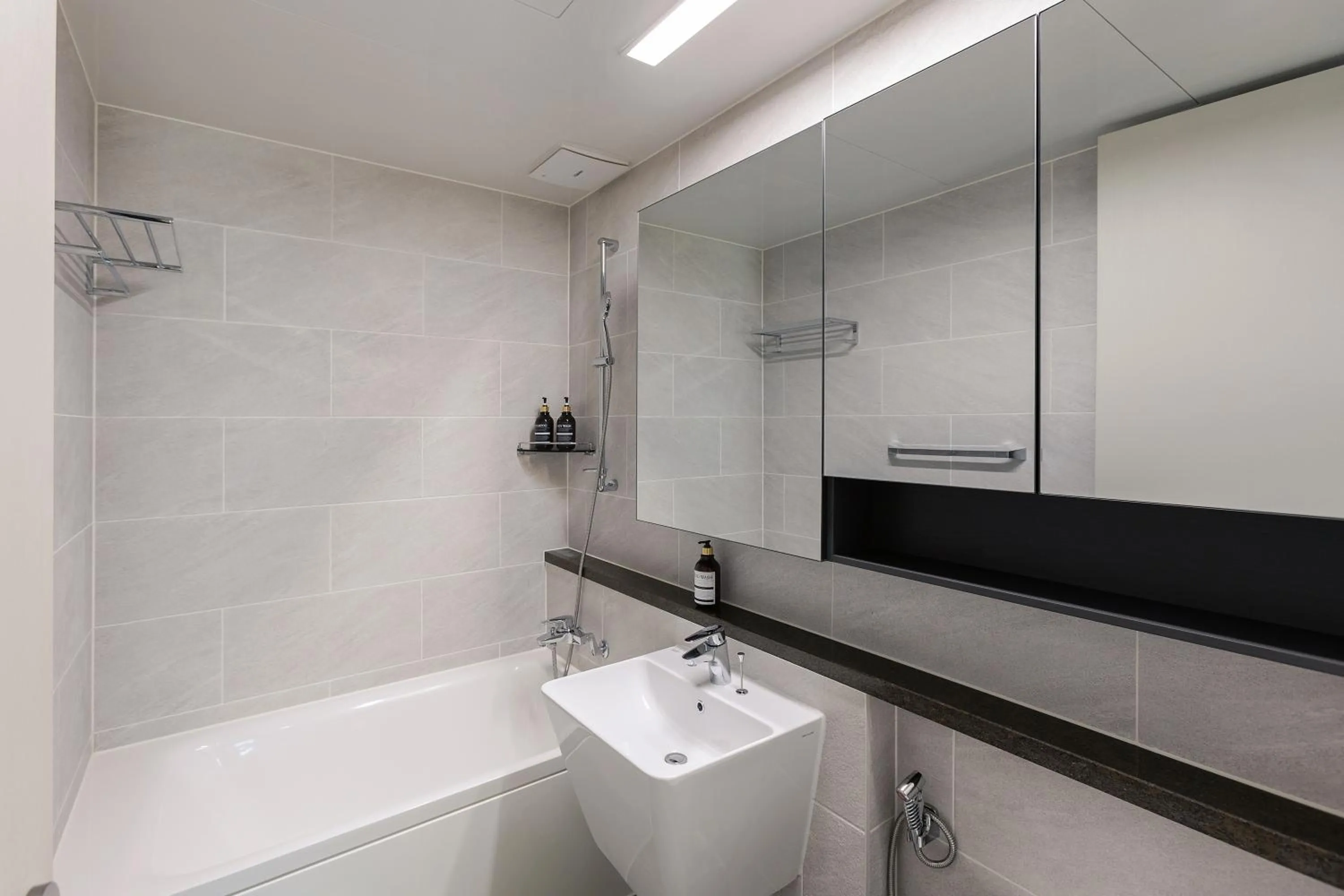 Shower in NewCZ Osiria Residence