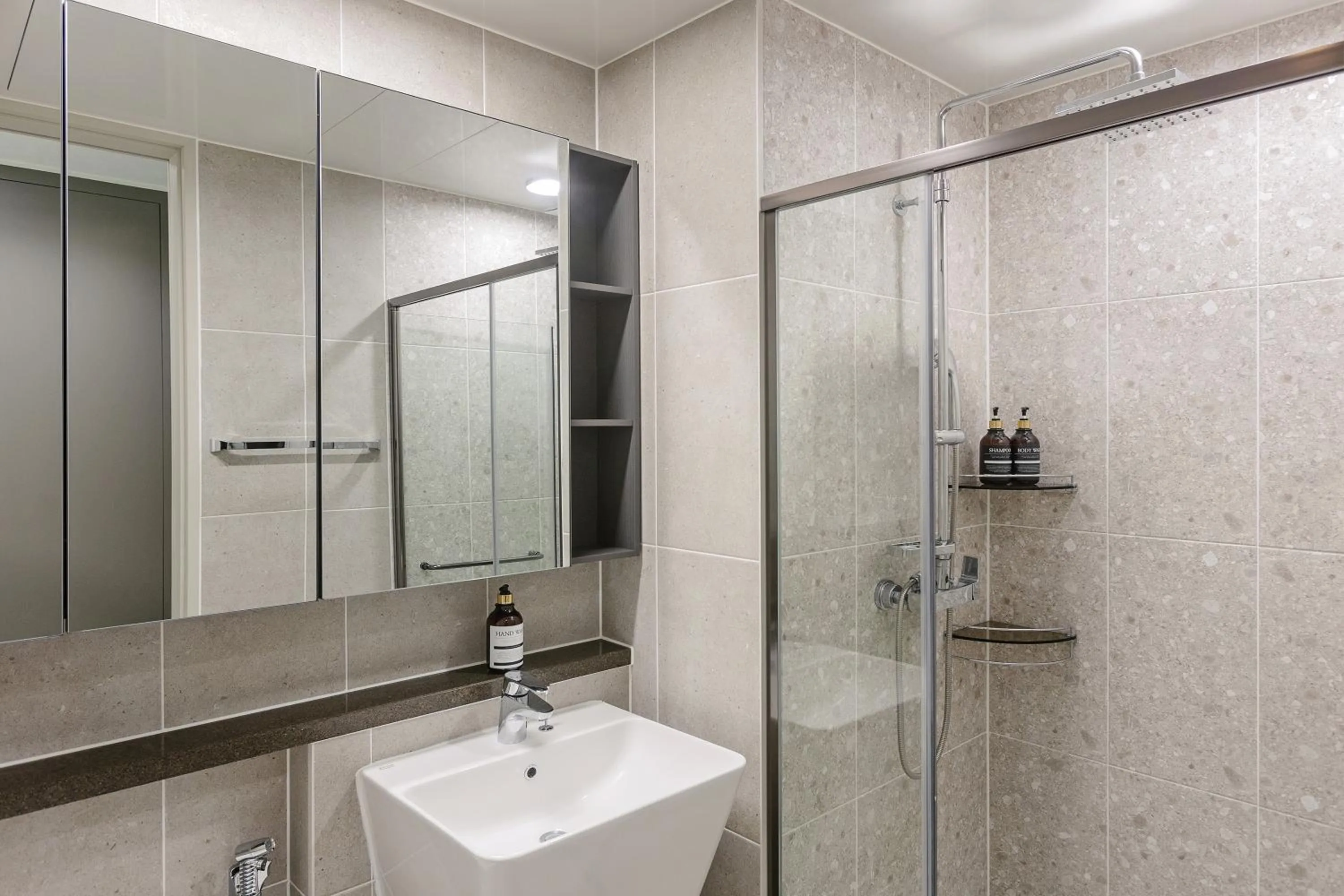 Shower in NewCZ Osiria Residence