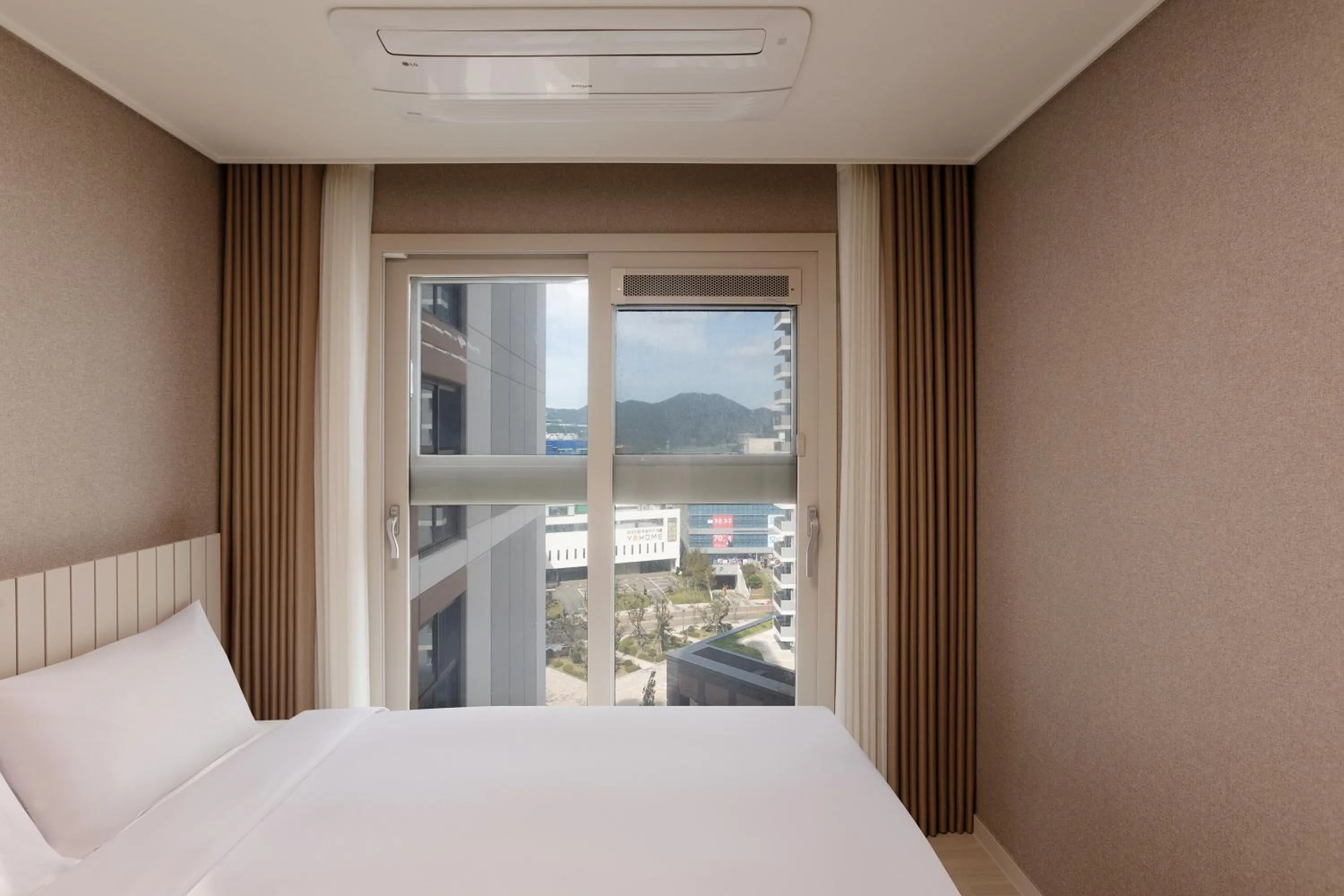 Bedroom, Bed in NewCZ Osiria Residence