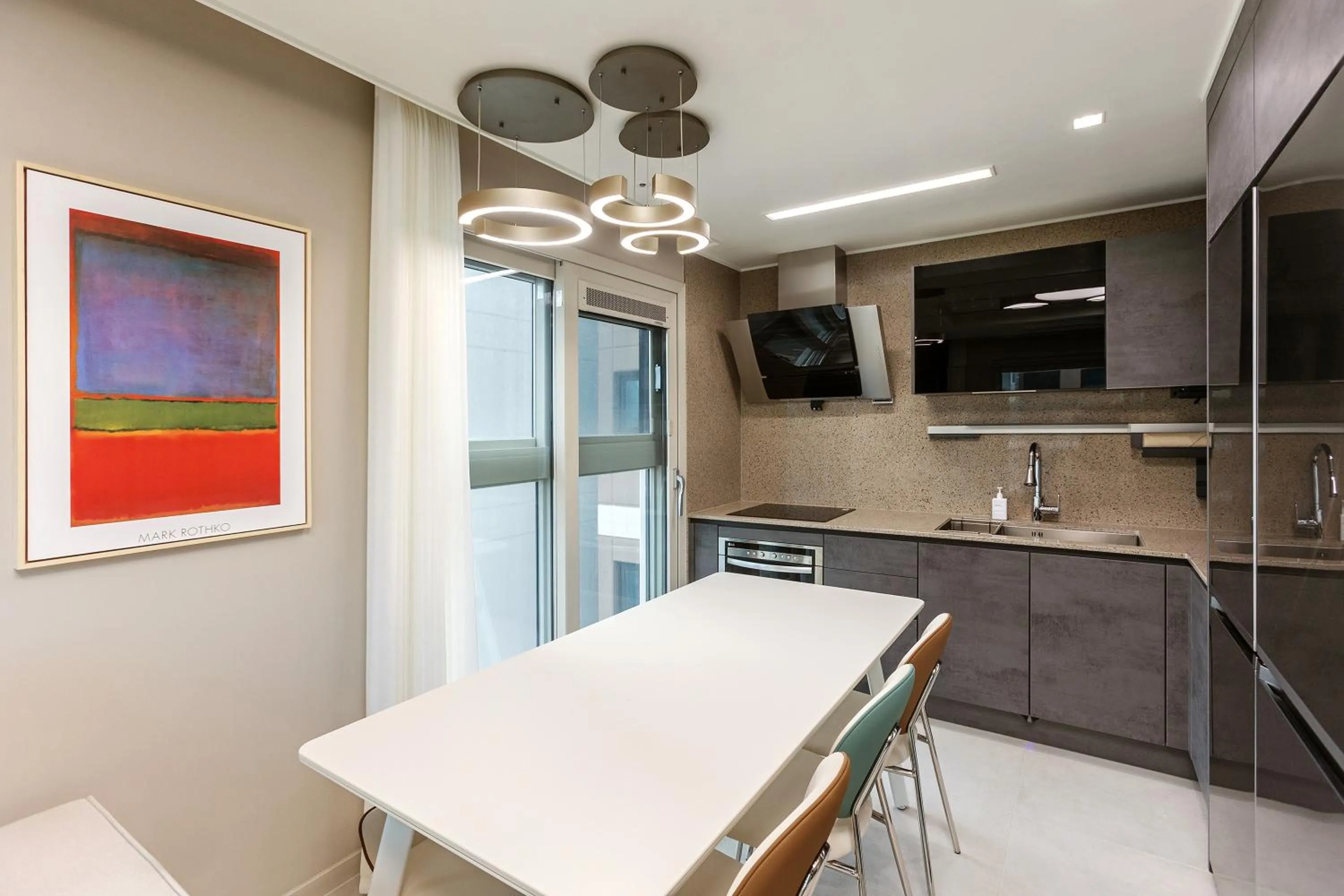 Kitchen or kitchenette in NewCZ Osiria Residence