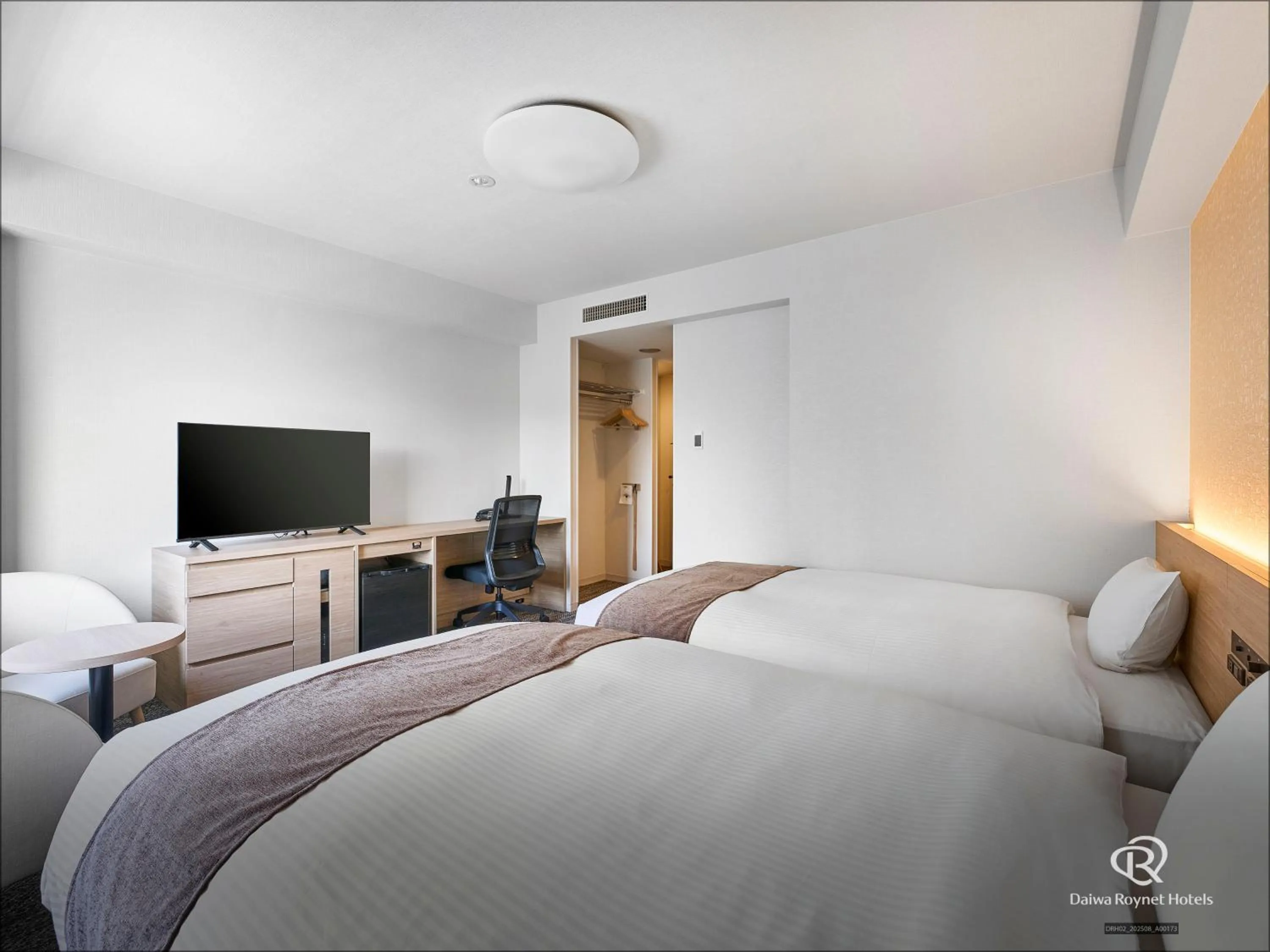 Photo of the whole room, Bed in Daiwa Roynet Utsunomiya