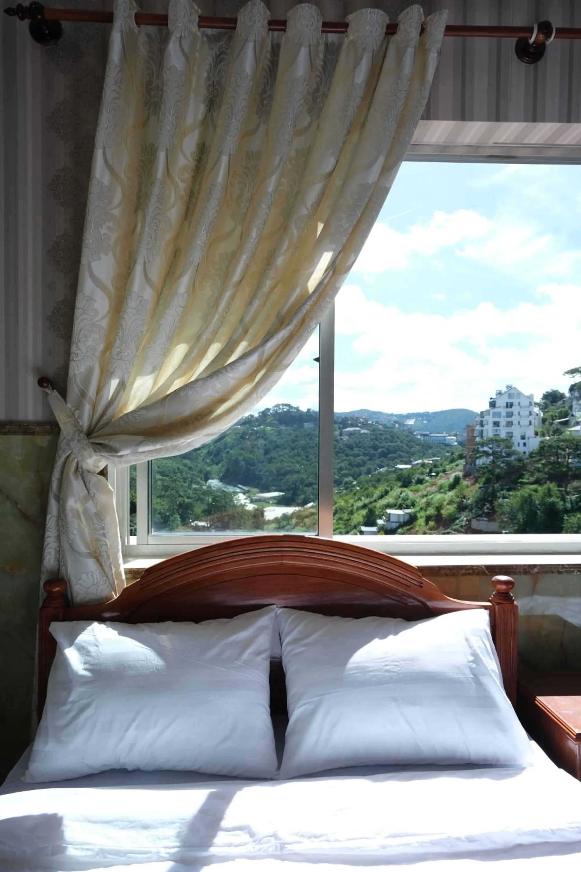 Mountain View in Khách sạn Quang Duy