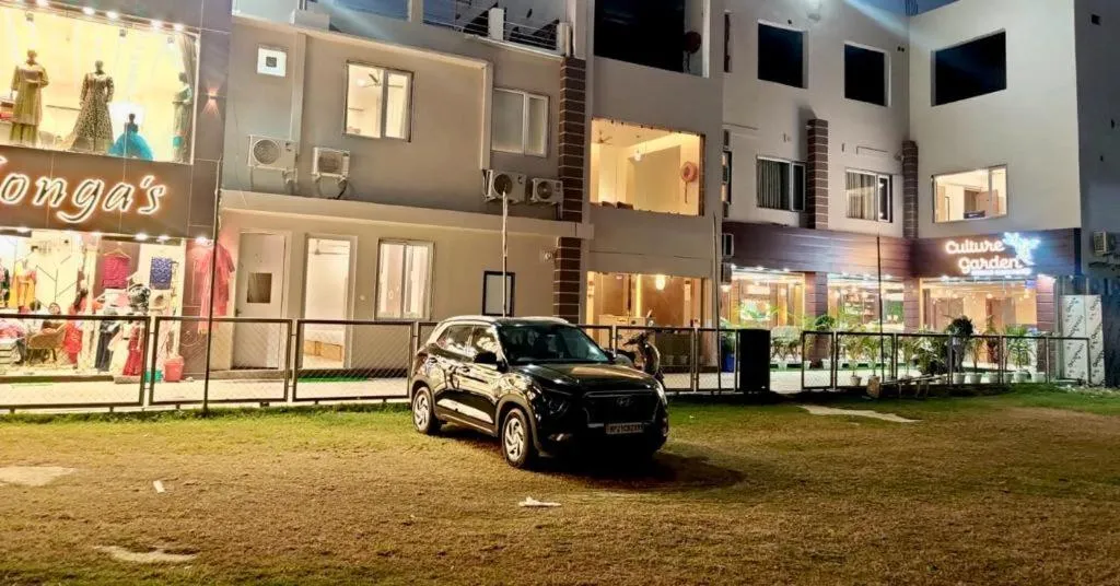 Facade/entrance in Hotel Utsav Grand