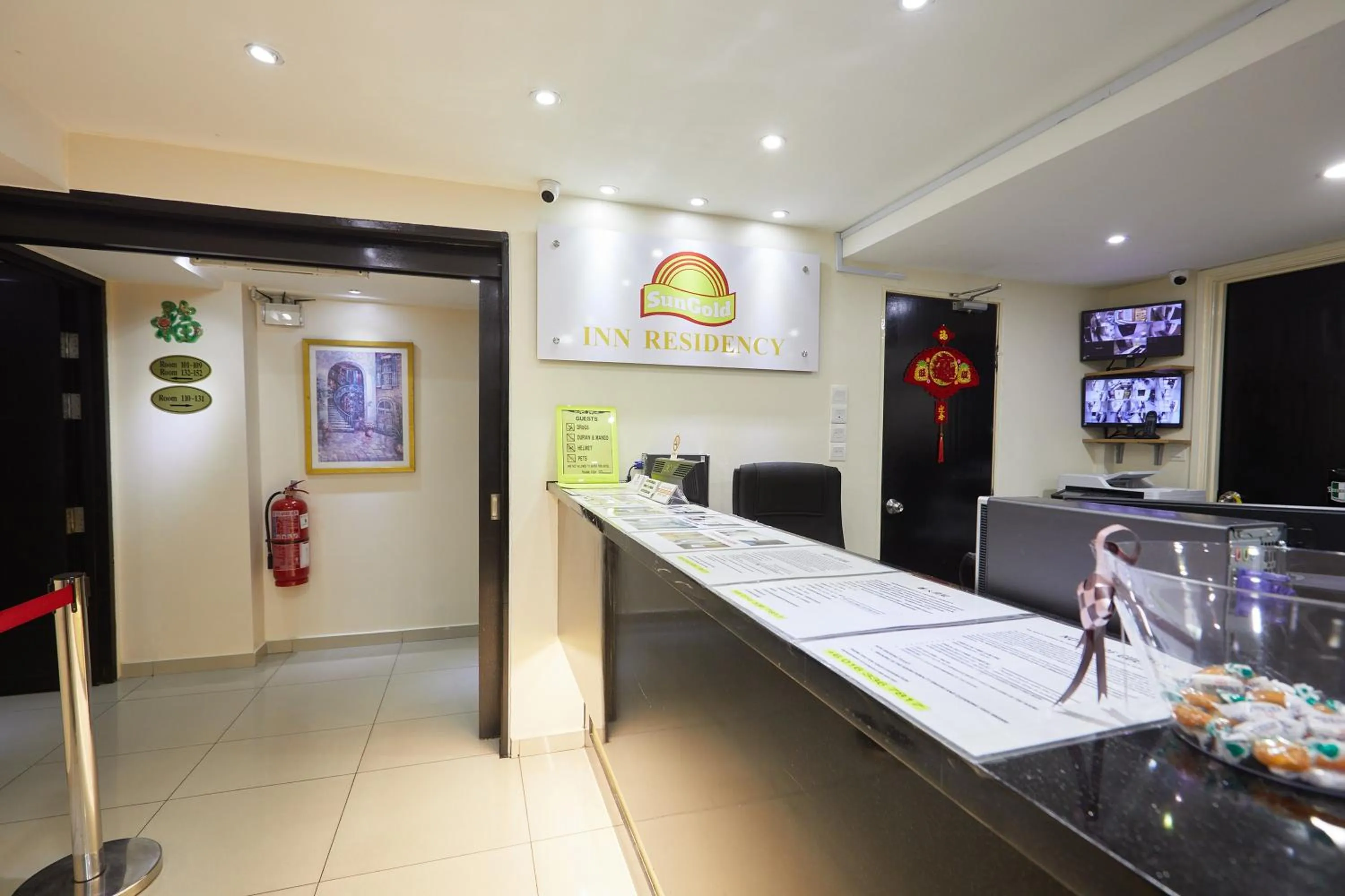 Lobby or reception in SunGold Inn