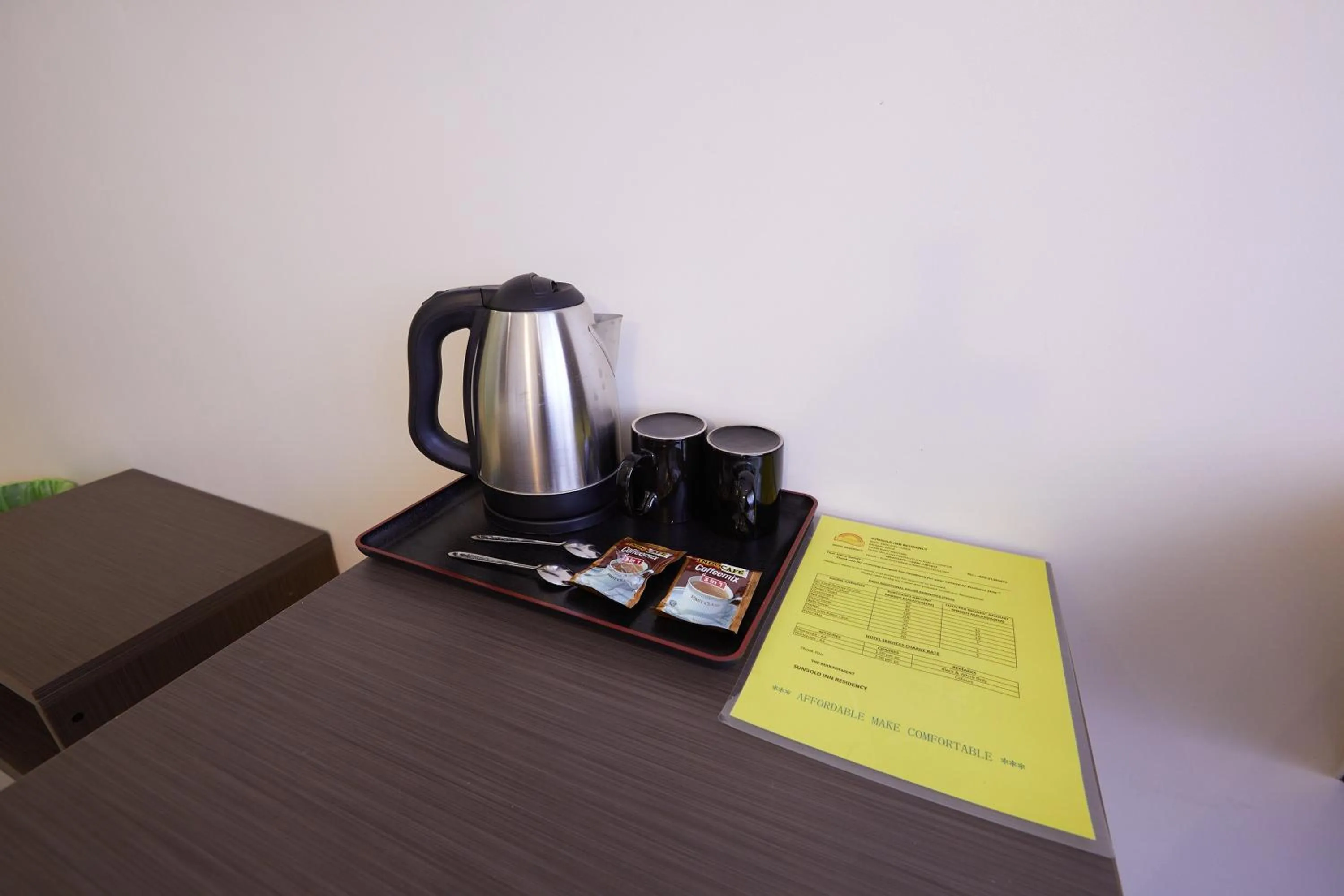 Kitchen or kitchenette in SunGold Inn