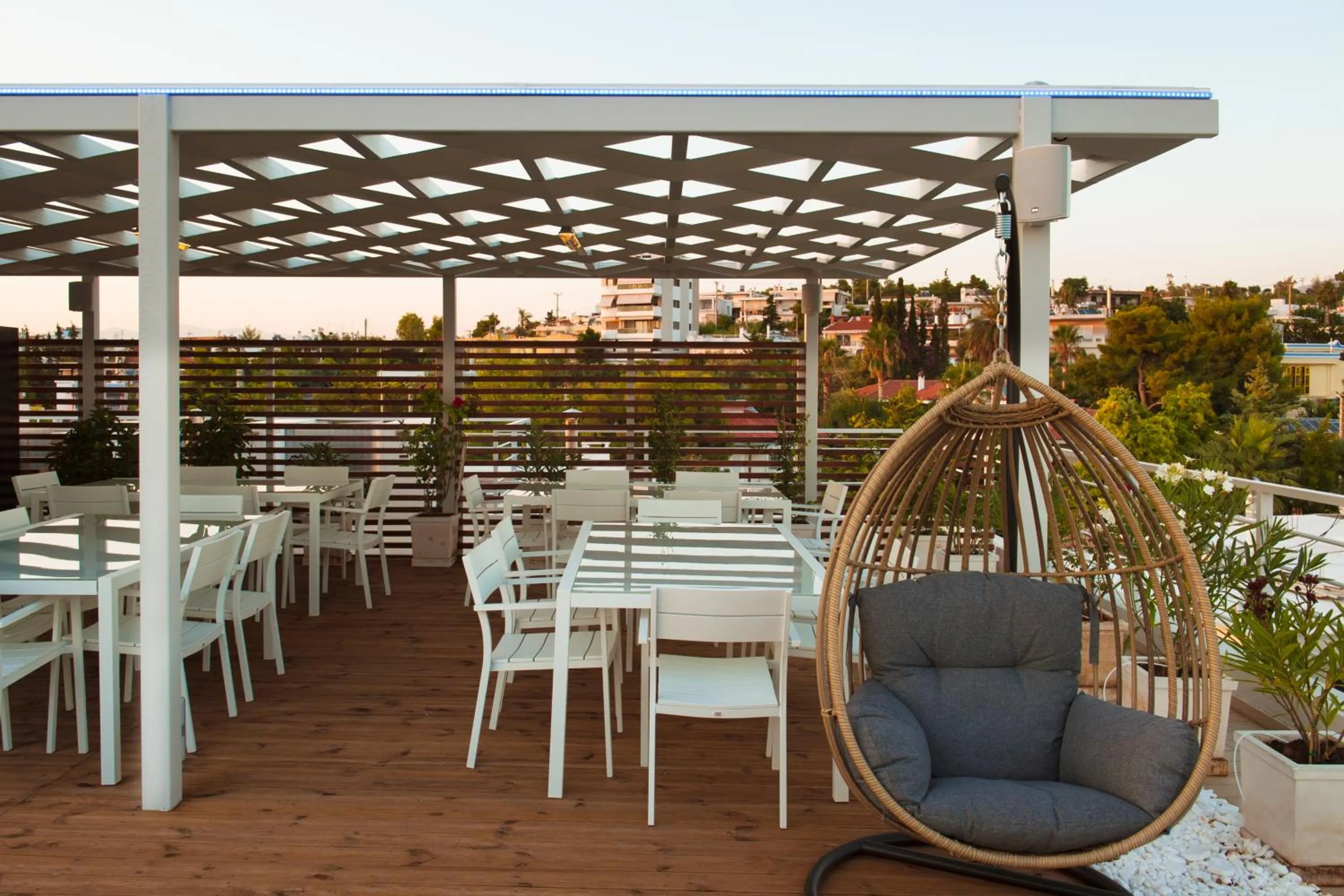 Patio in Scale Suites