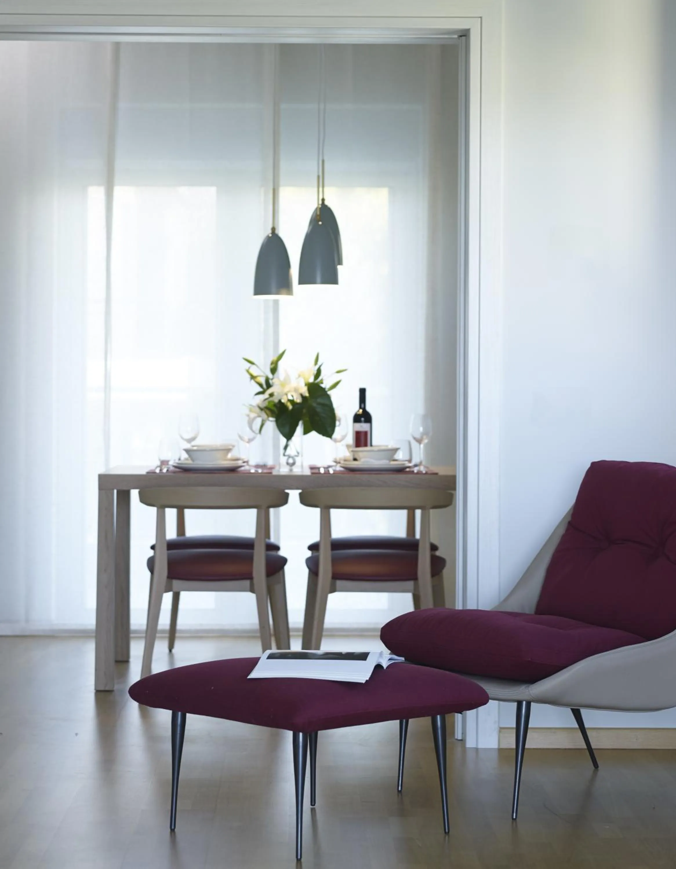 Dining area in Scale Suites