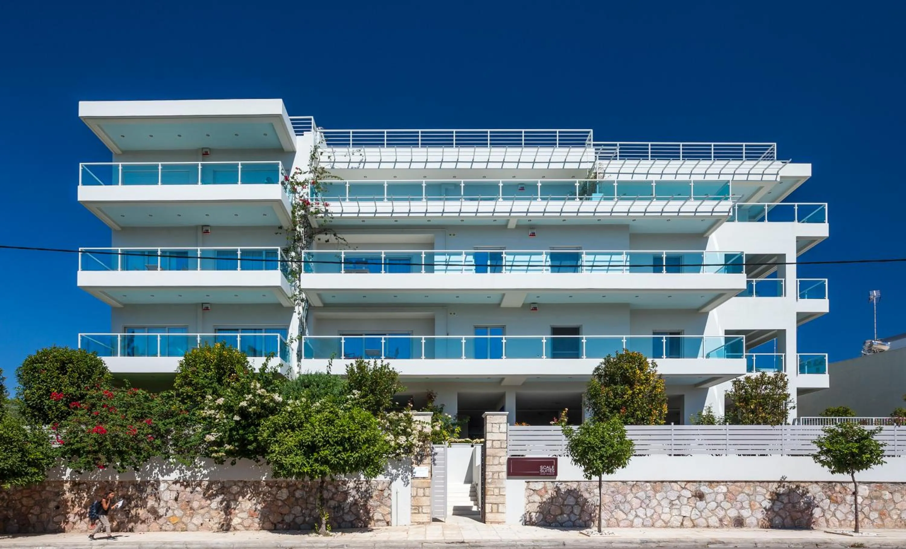 Facade/entrance in Scale Suites