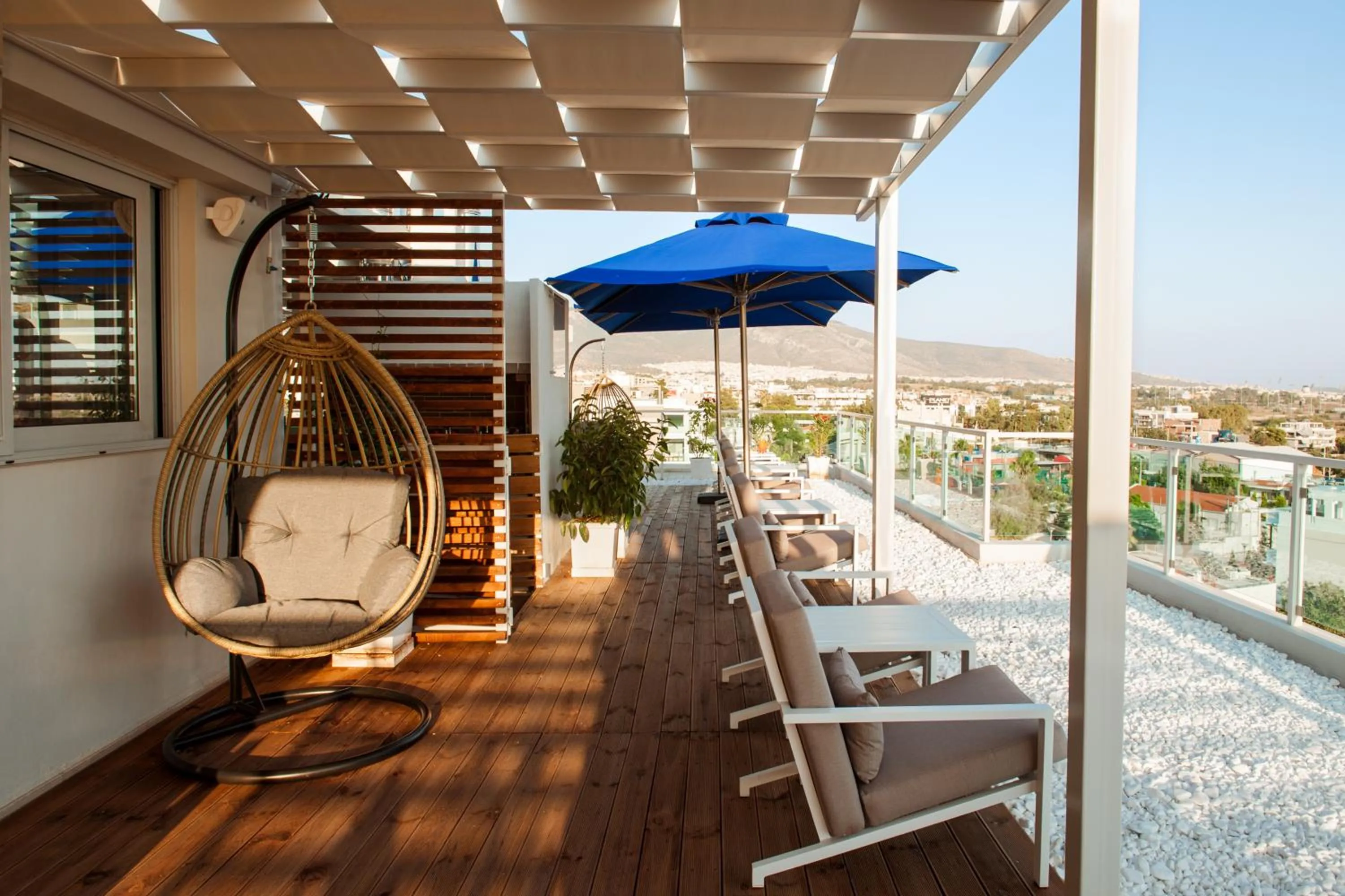 Patio in Scale Suites