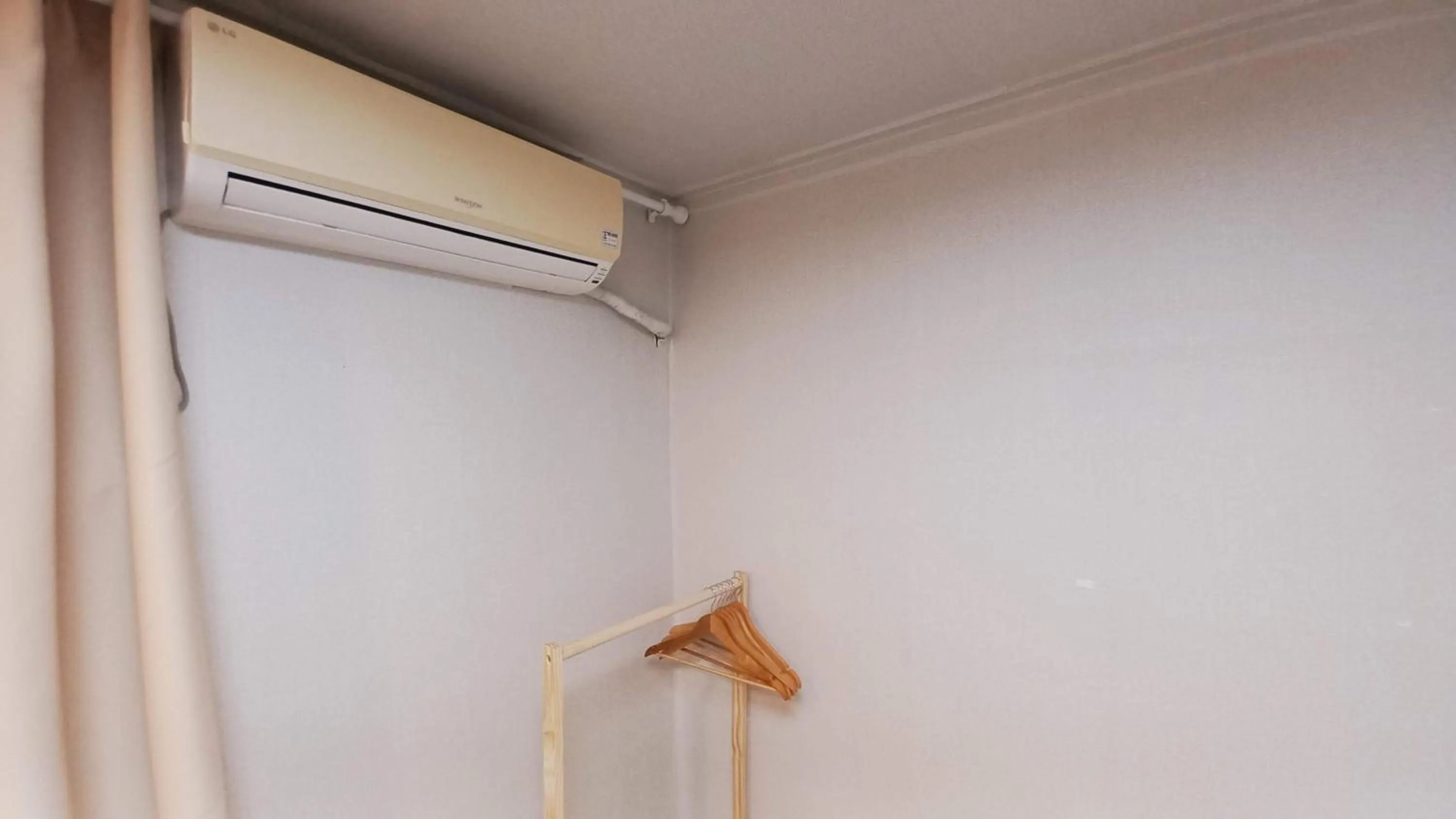 air conditioner in Sujeongjang Inn