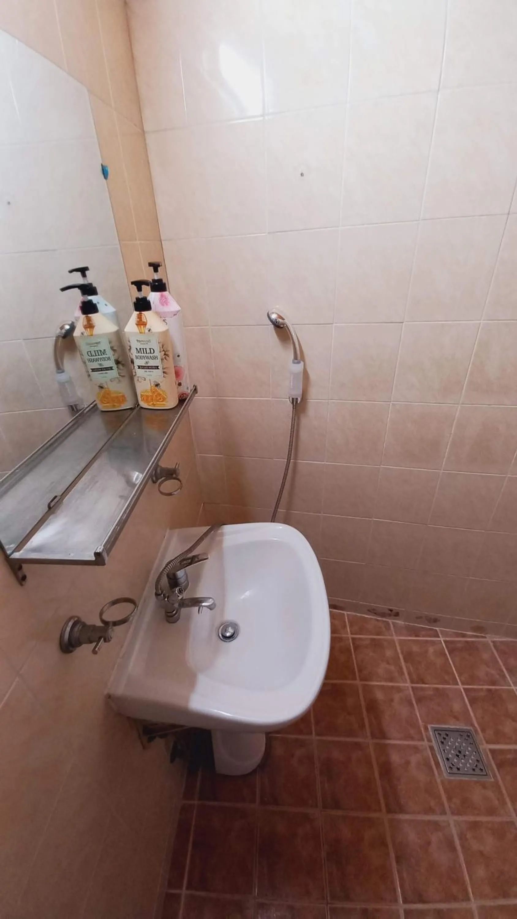 Bathroom in Sujeongjang Inn