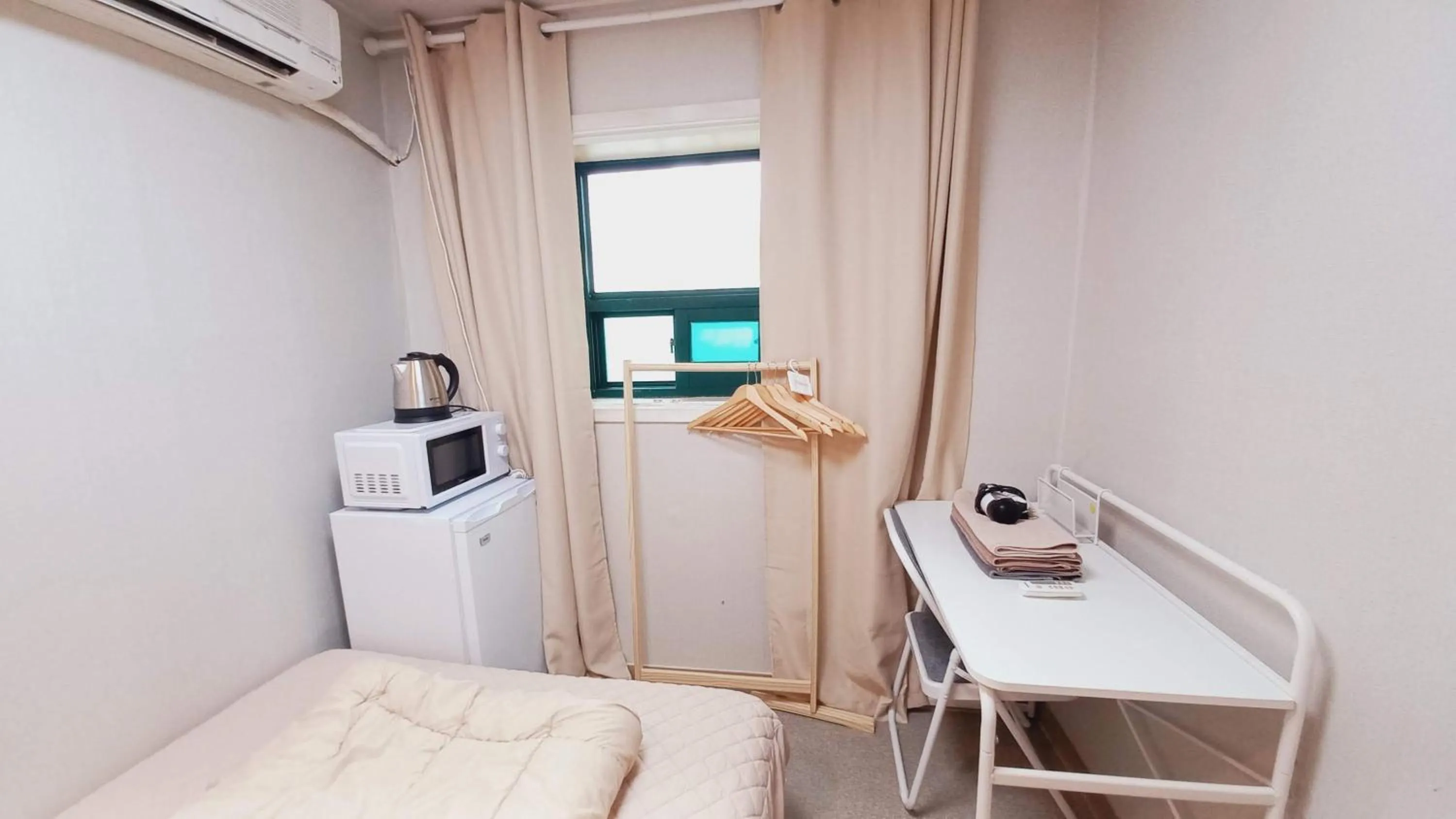 Photo of the whole room in Sujeongjang Inn