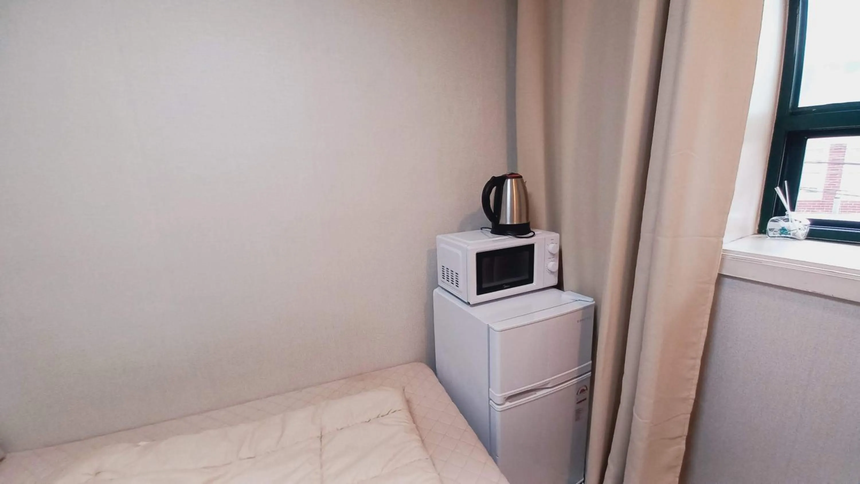 Photo of the whole room in Sujeongjang Inn