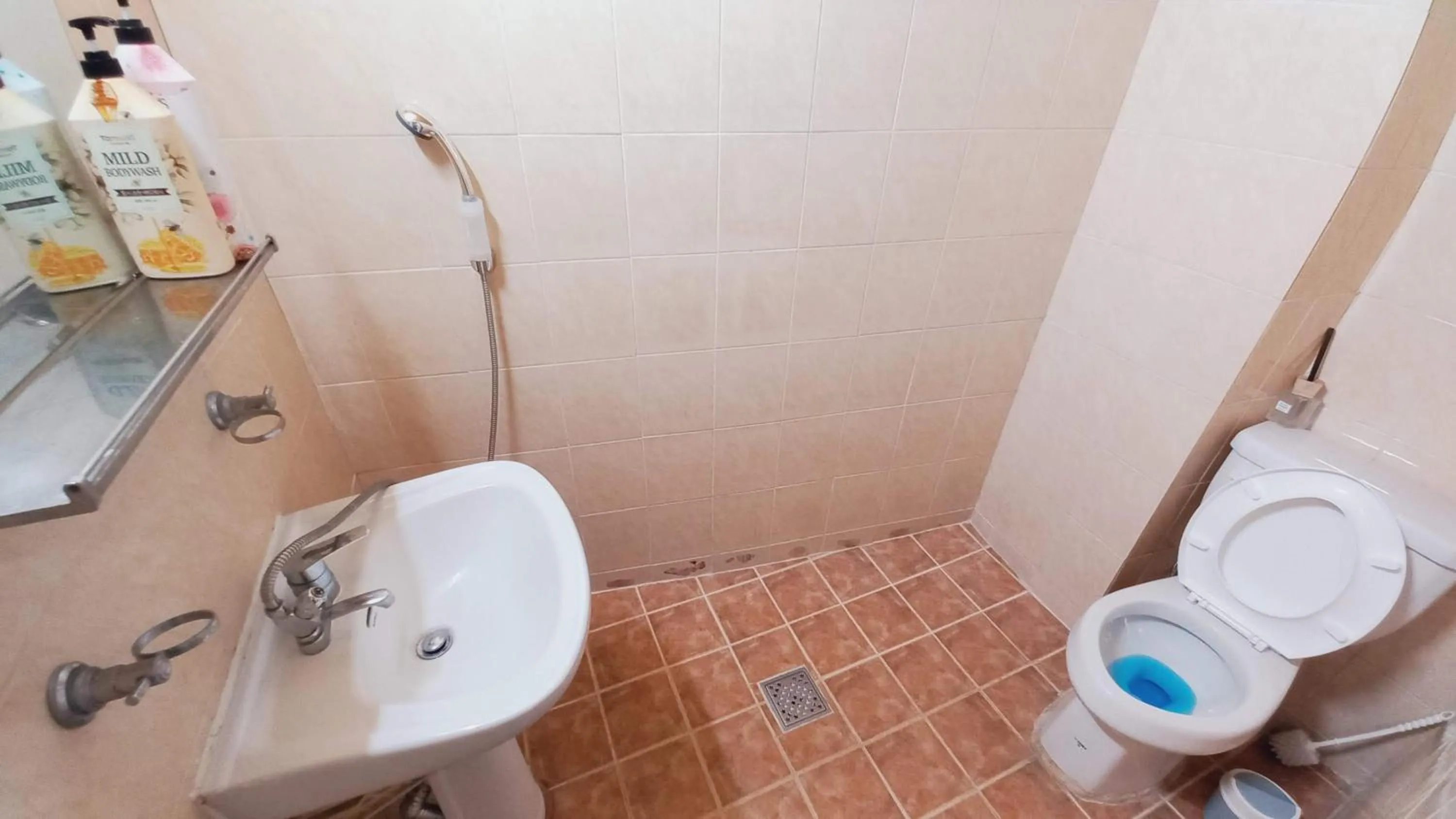 Bathroom in Sujeongjang Inn