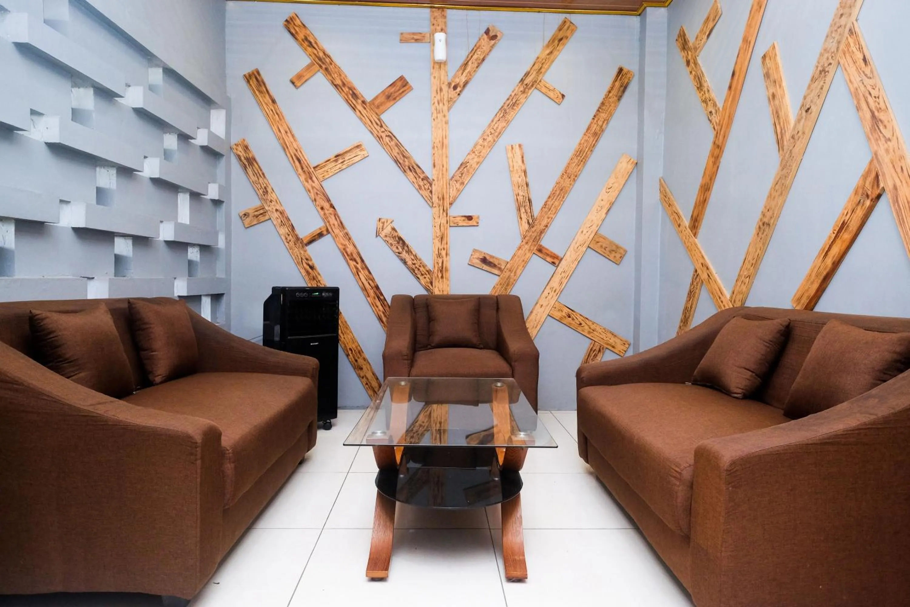 Seating area in Urbanview Hotel LTefa Pemalang